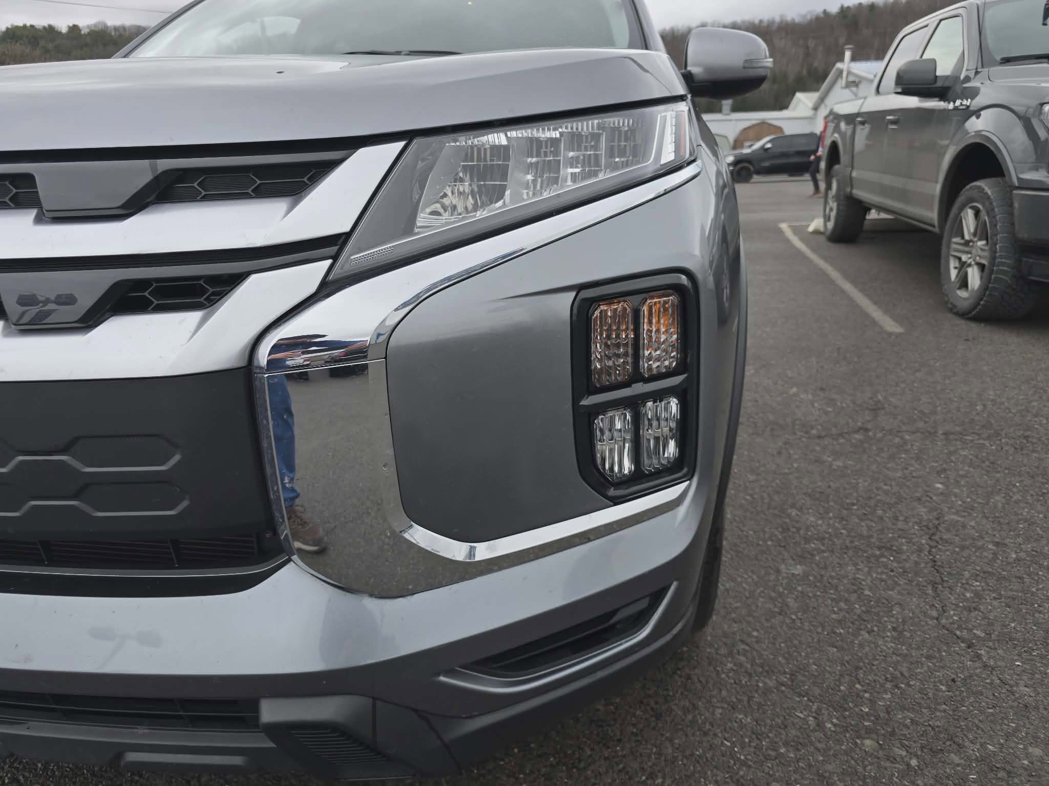 2025 Mitsubishi Outlander Sport SE