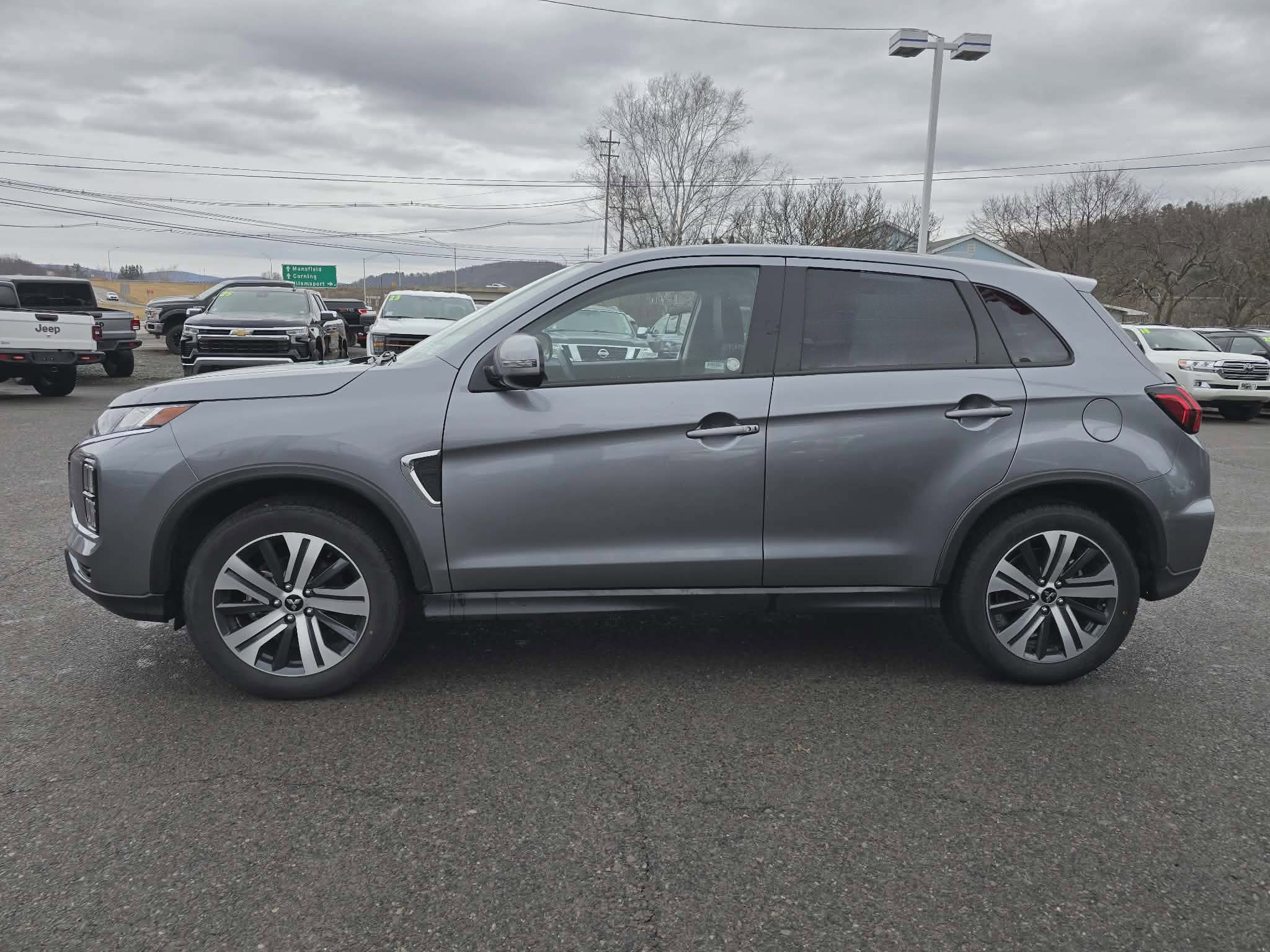 2025 Mitsubishi Outlander Sport SE