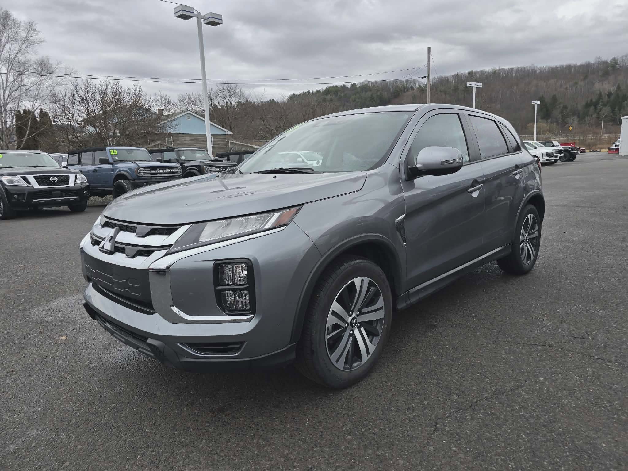 2025 Mitsubishi Outlander Sport SE