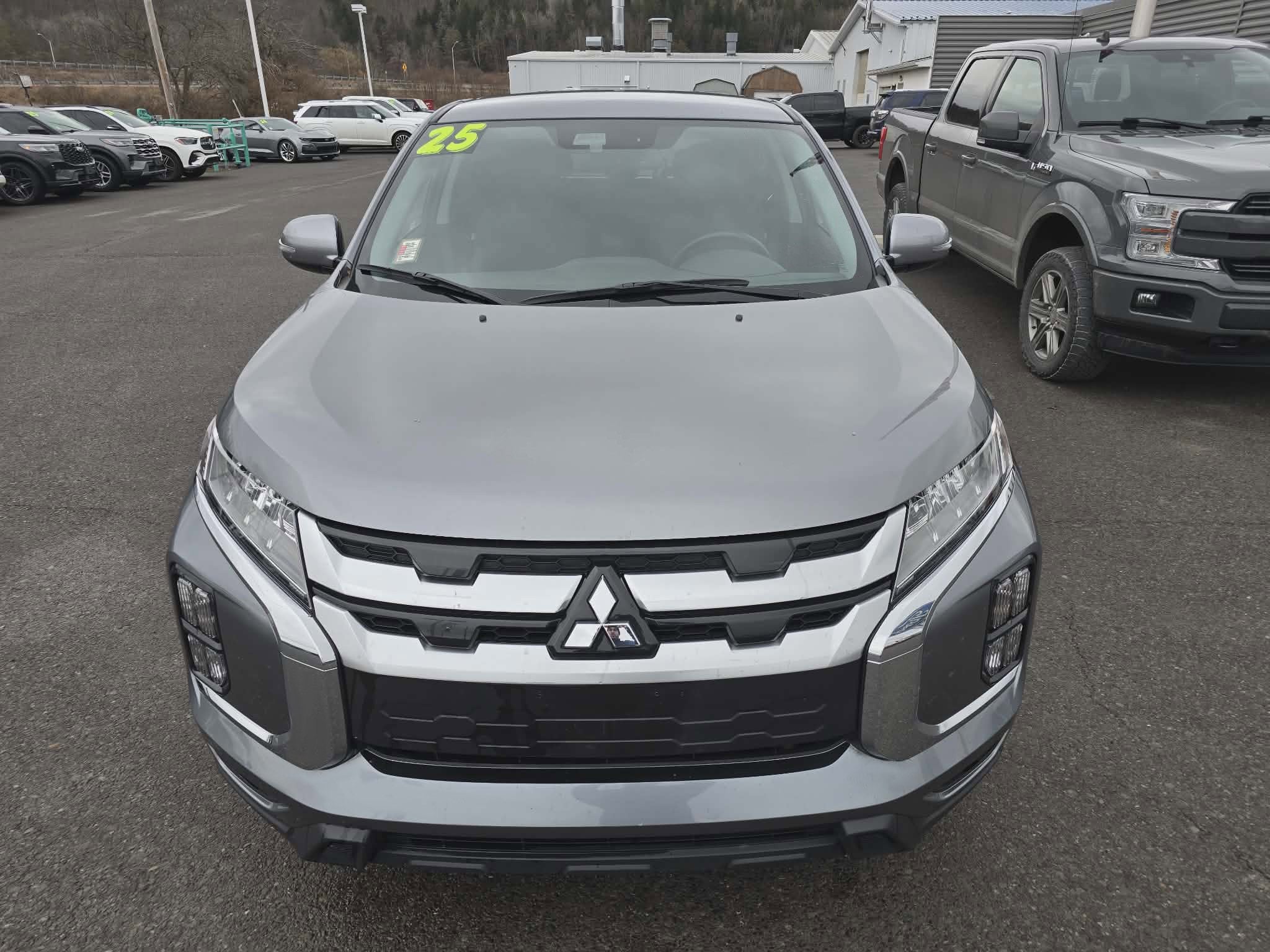 2025 Mitsubishi Outlander Sport SE