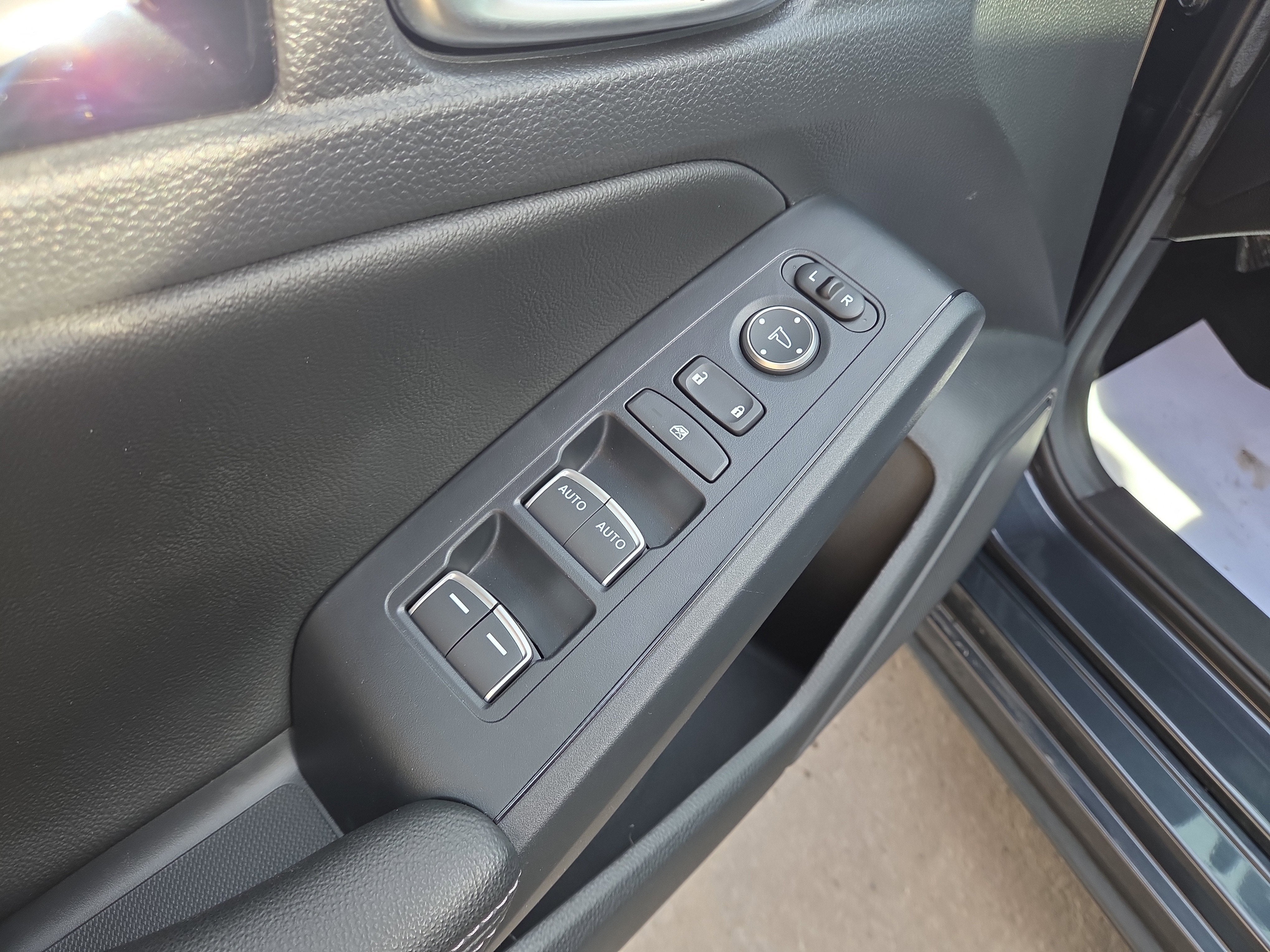 2024 Honda Civic Hatchback EX-L