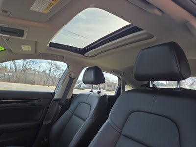 2024 Honda Civic Hatchback EX-L