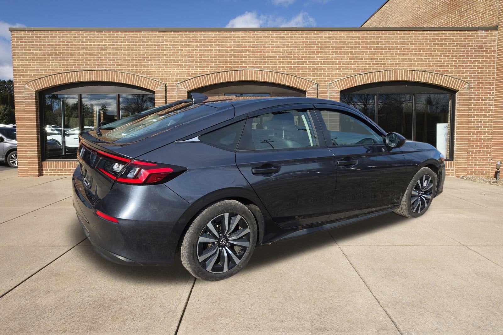 2024 Honda Civic Hatchback EX-L