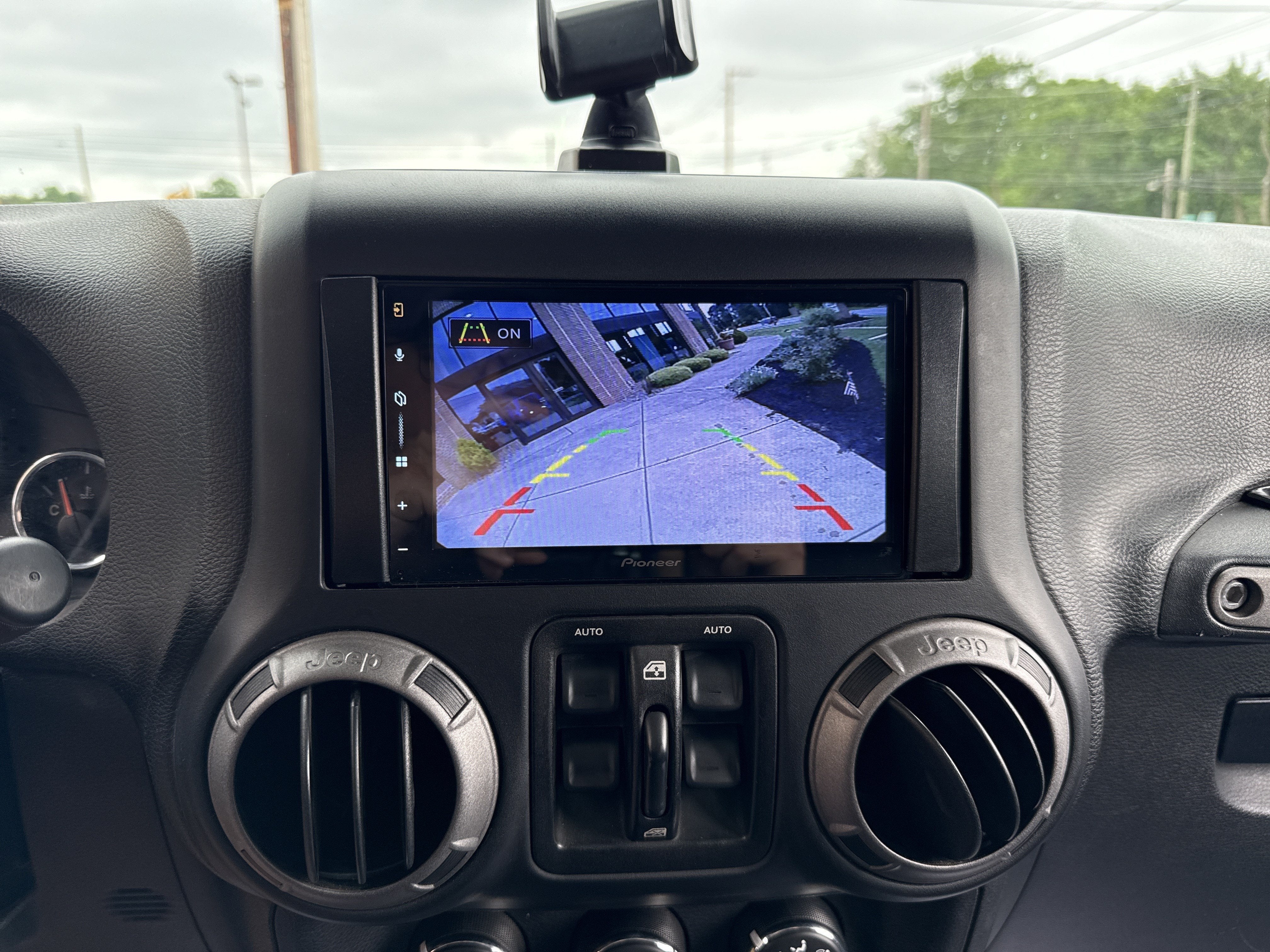 2017 Jeep Wrangler Unlimited Freedom