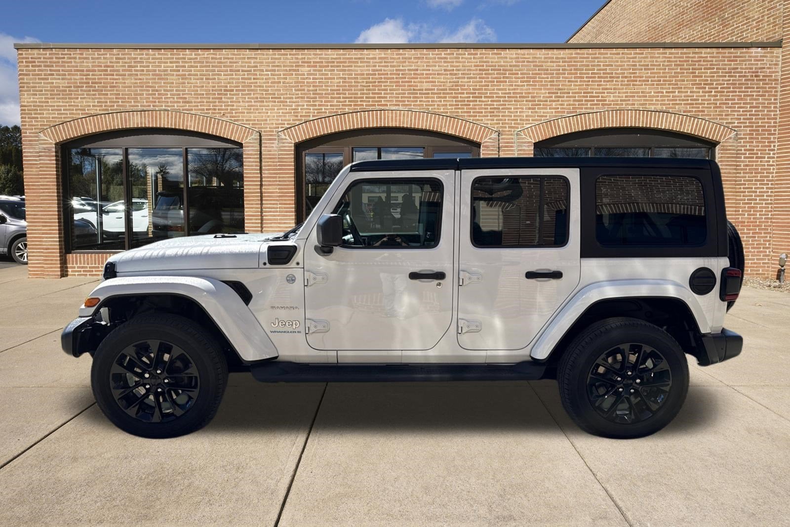 2023 Jeep Wrangler 4xe Sahara