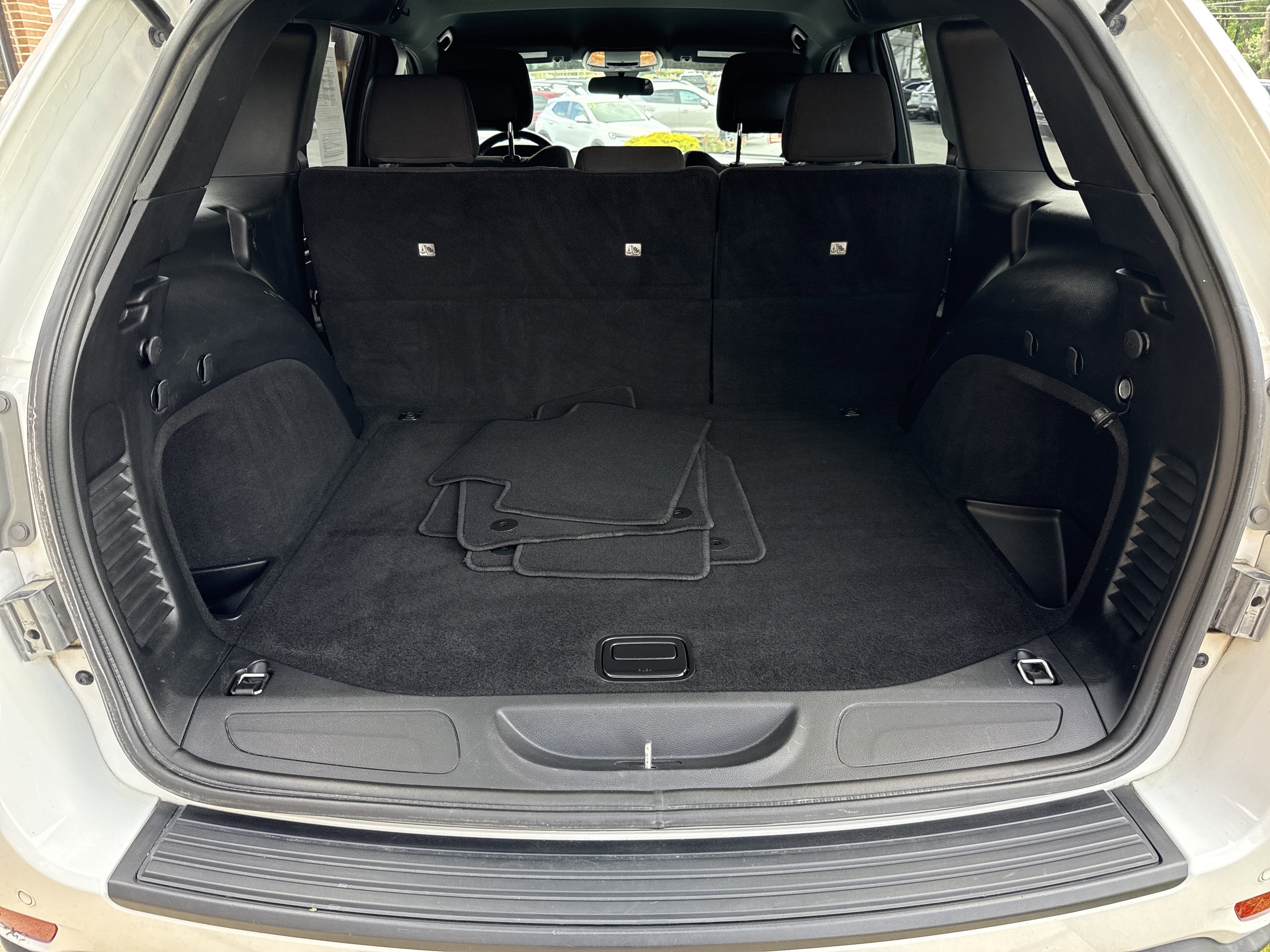 2019 Jeep Grand Cherokee Laredo E