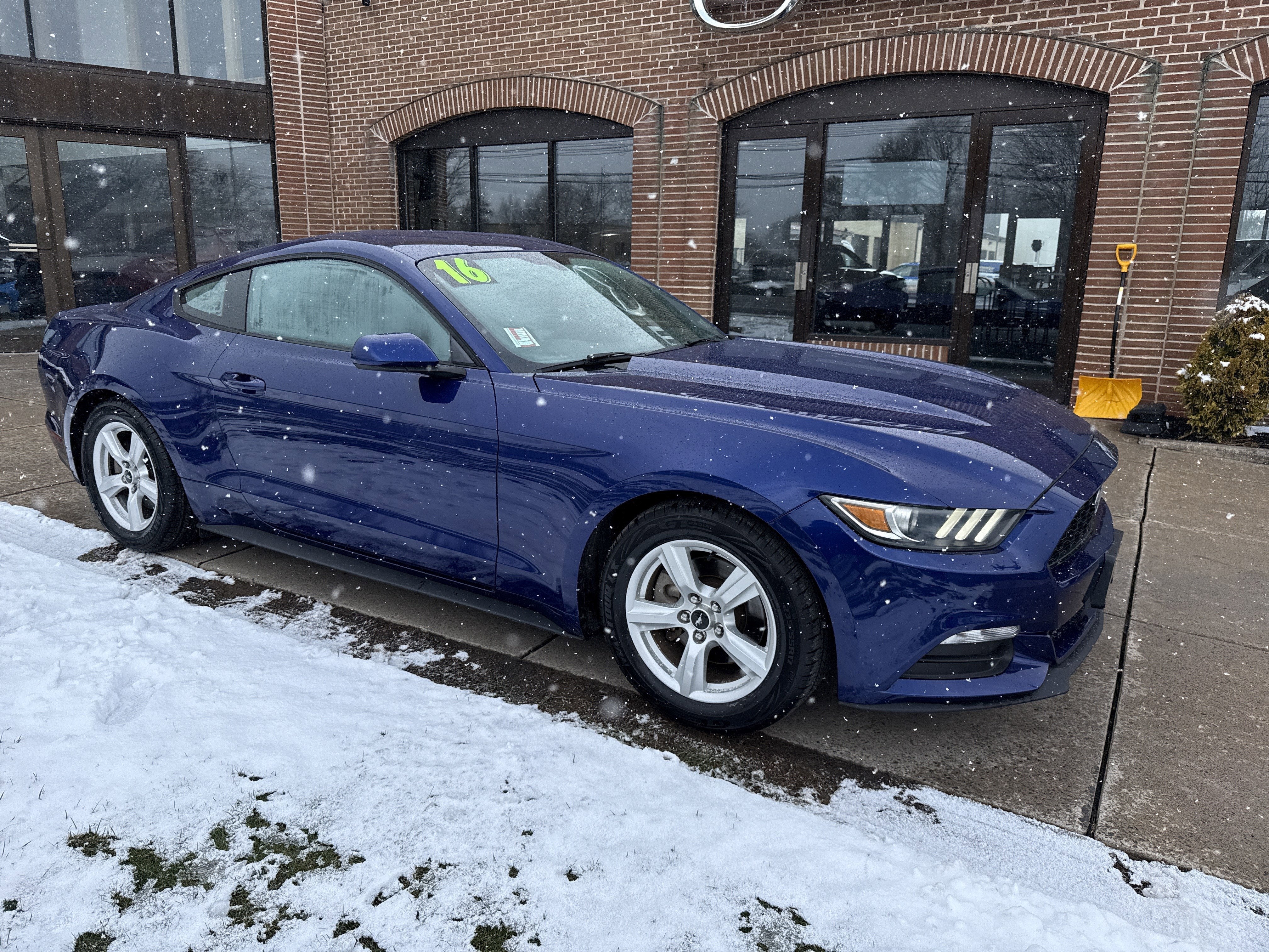 2016 Ford Mustang V6