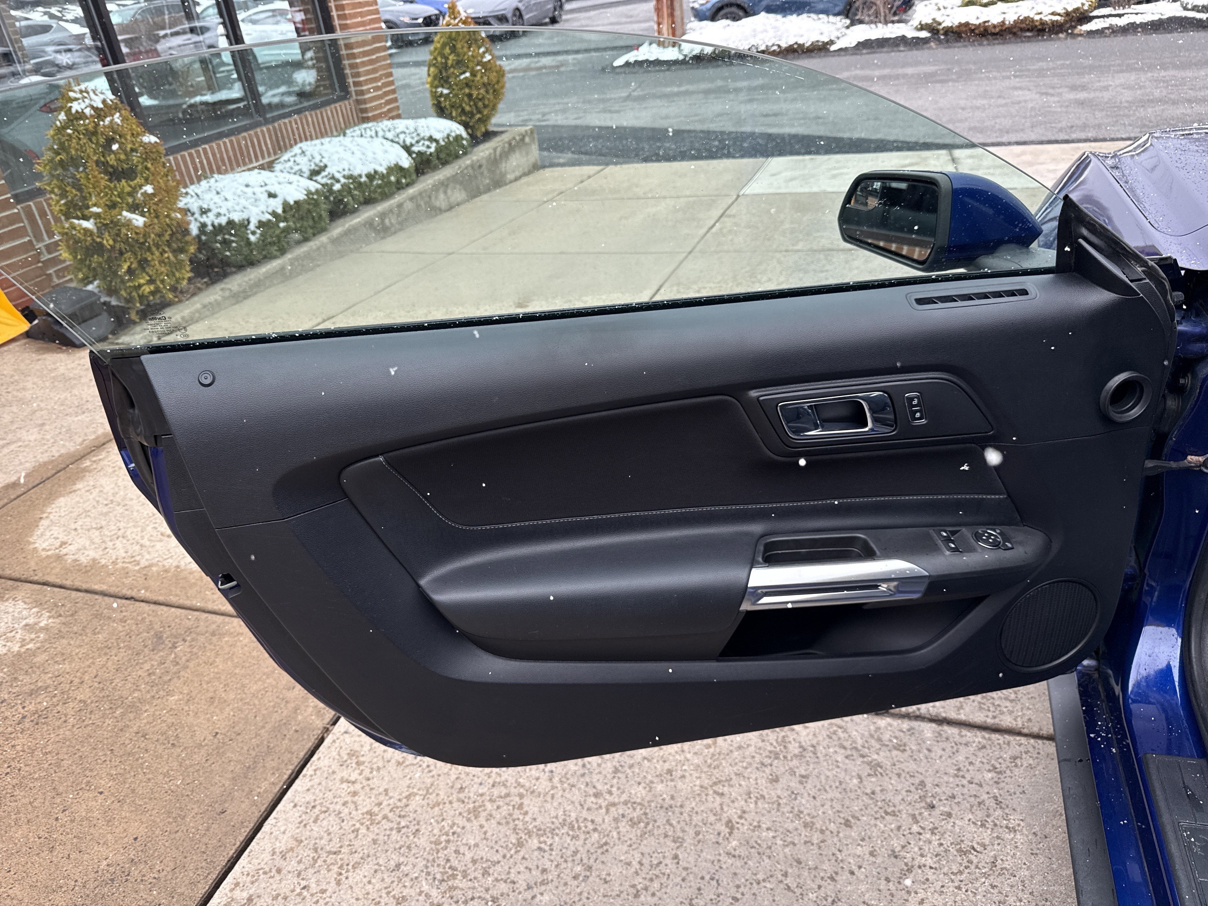 2016 Ford Mustang V6