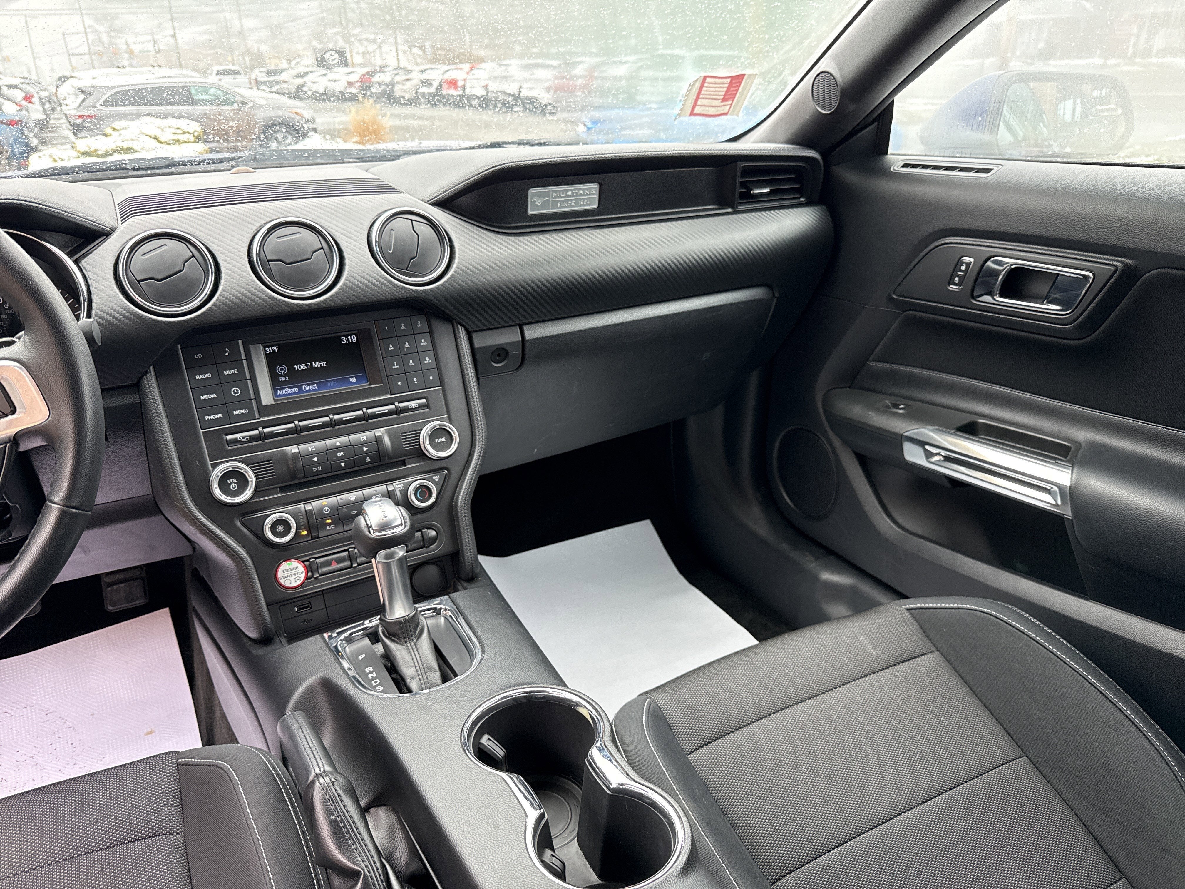 2016 Ford Mustang V6