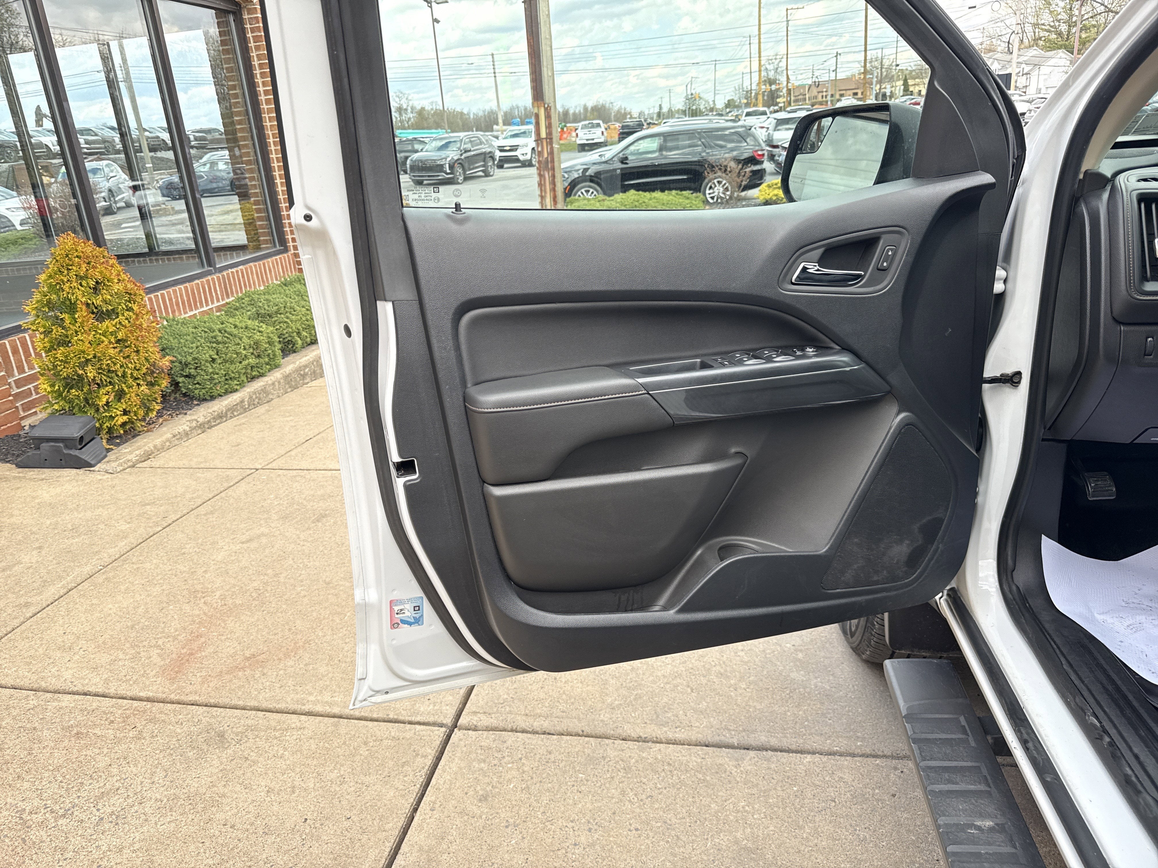 2021 GMC Canyon 4WD AT4 w/Leather