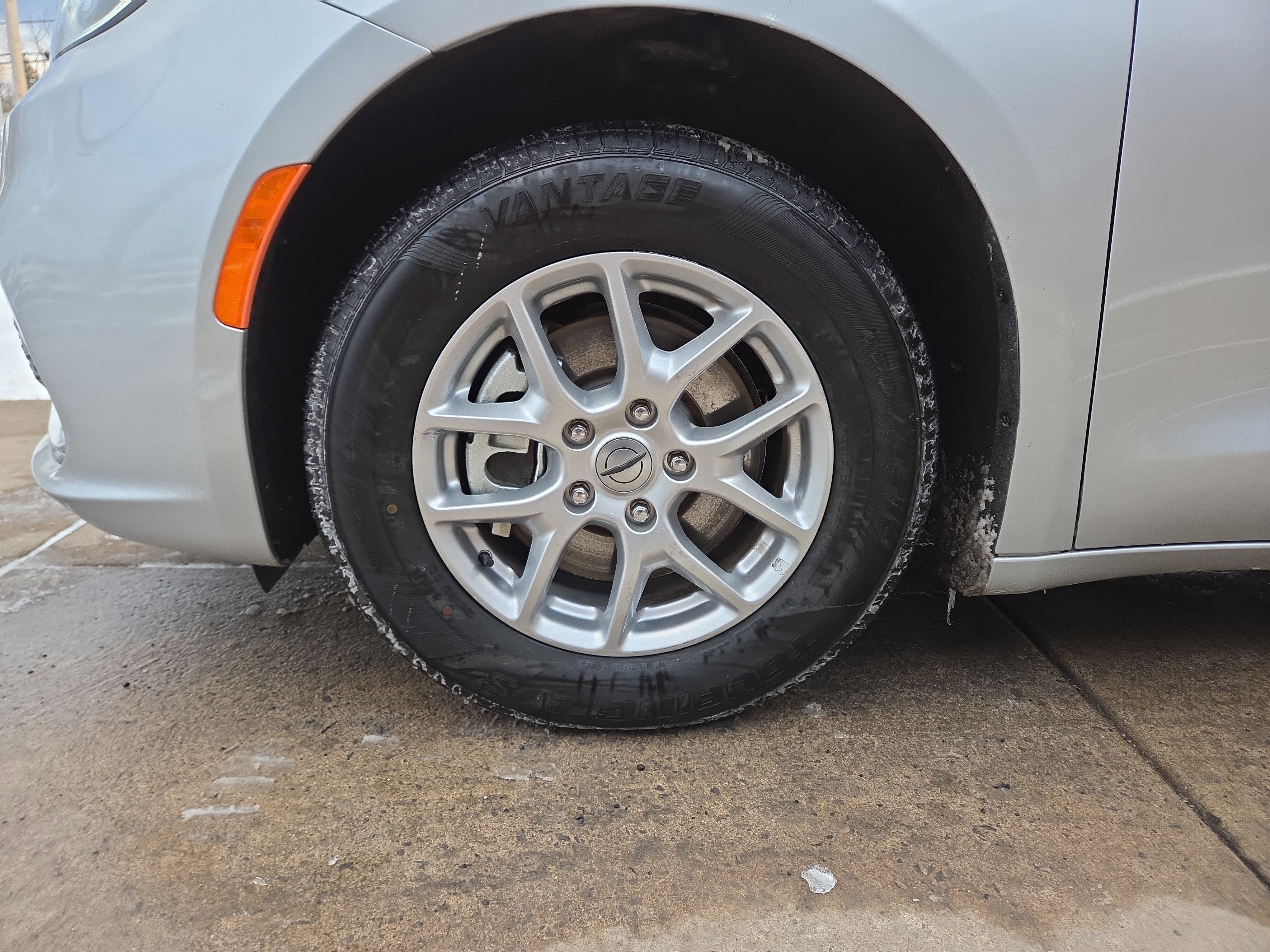 2024 Chrysler Pacifica Touring L