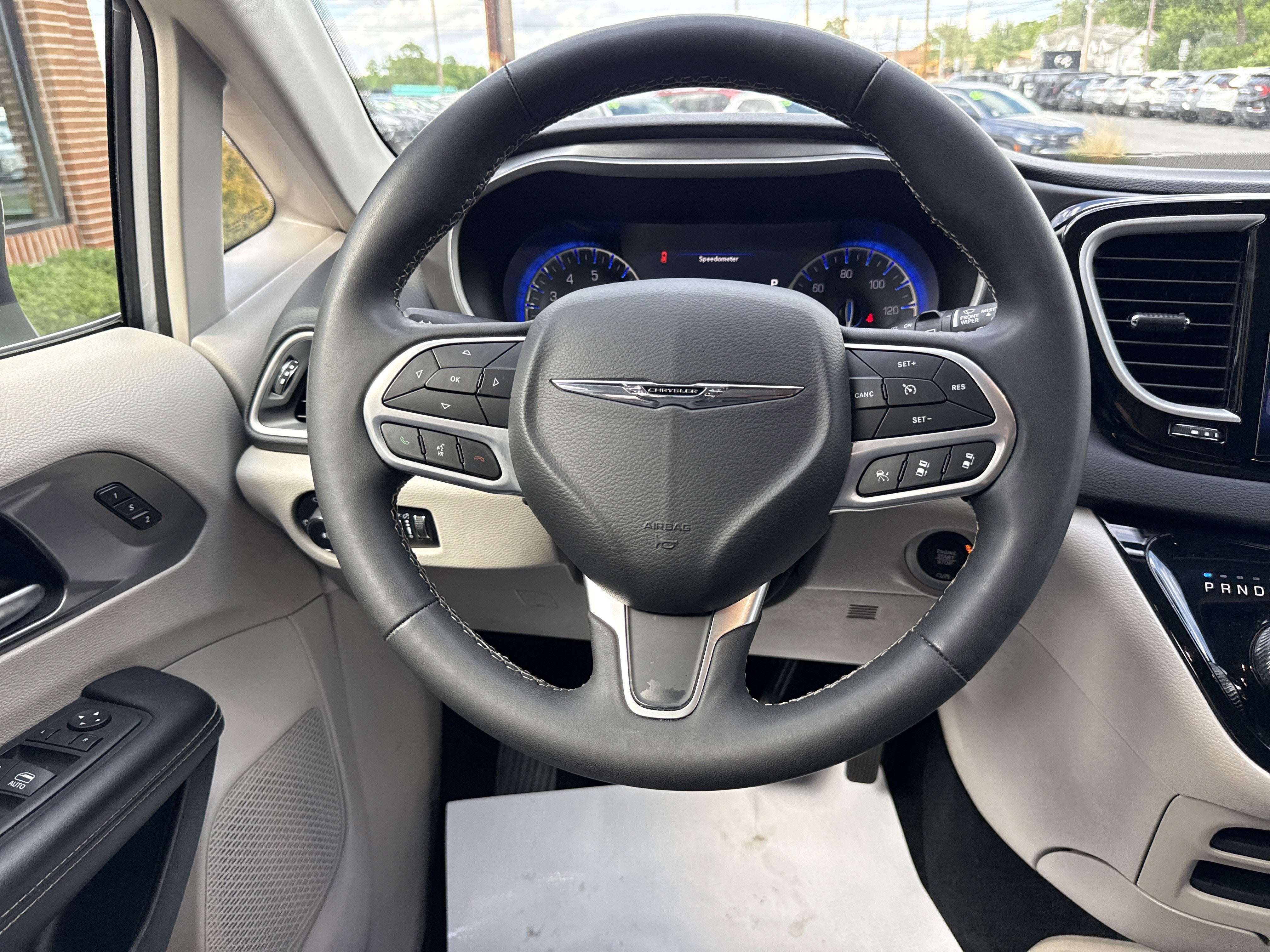 2023 Chrysler Pacifica Touring L