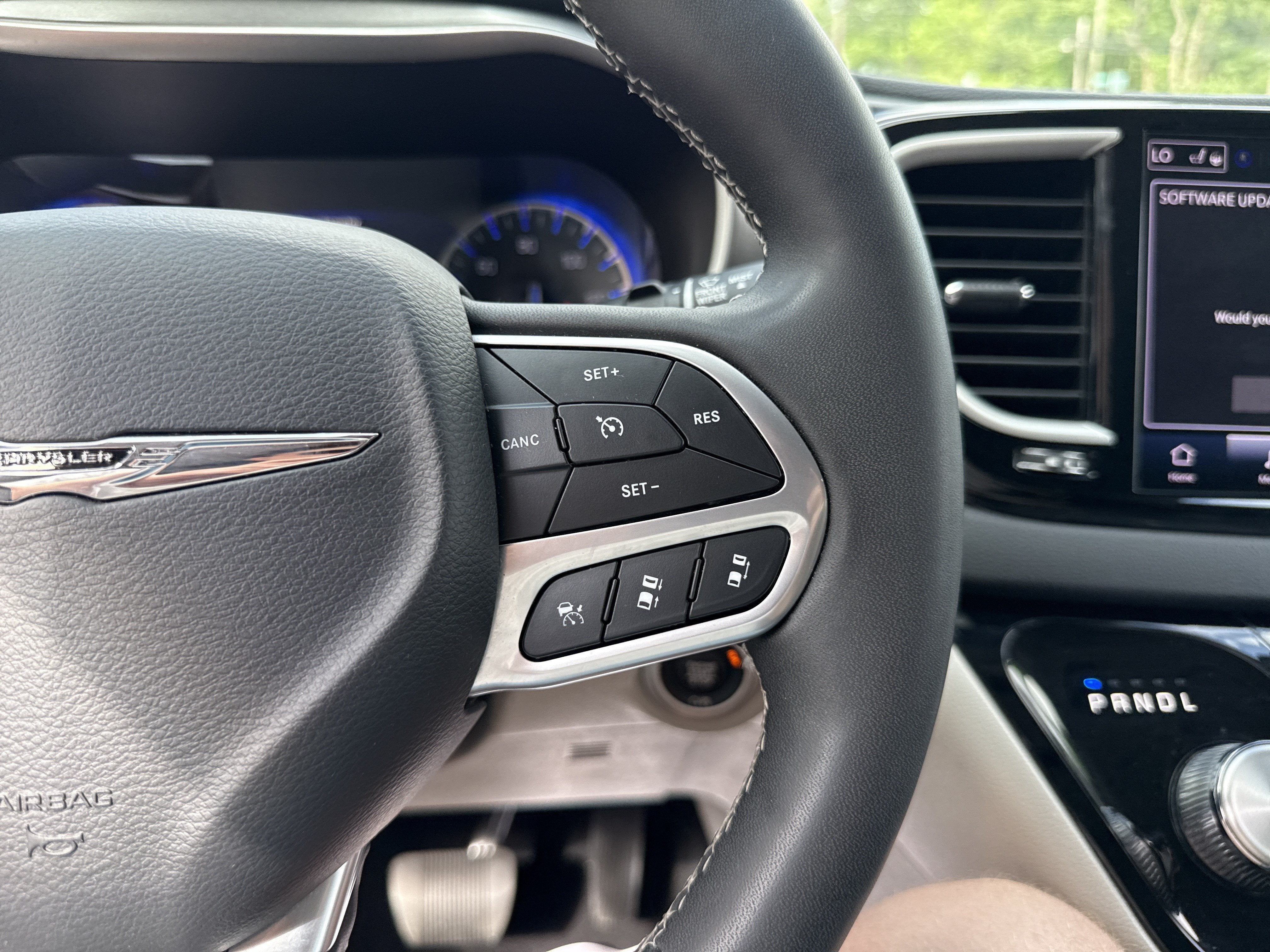 2023 Chrysler Pacifica Touring L