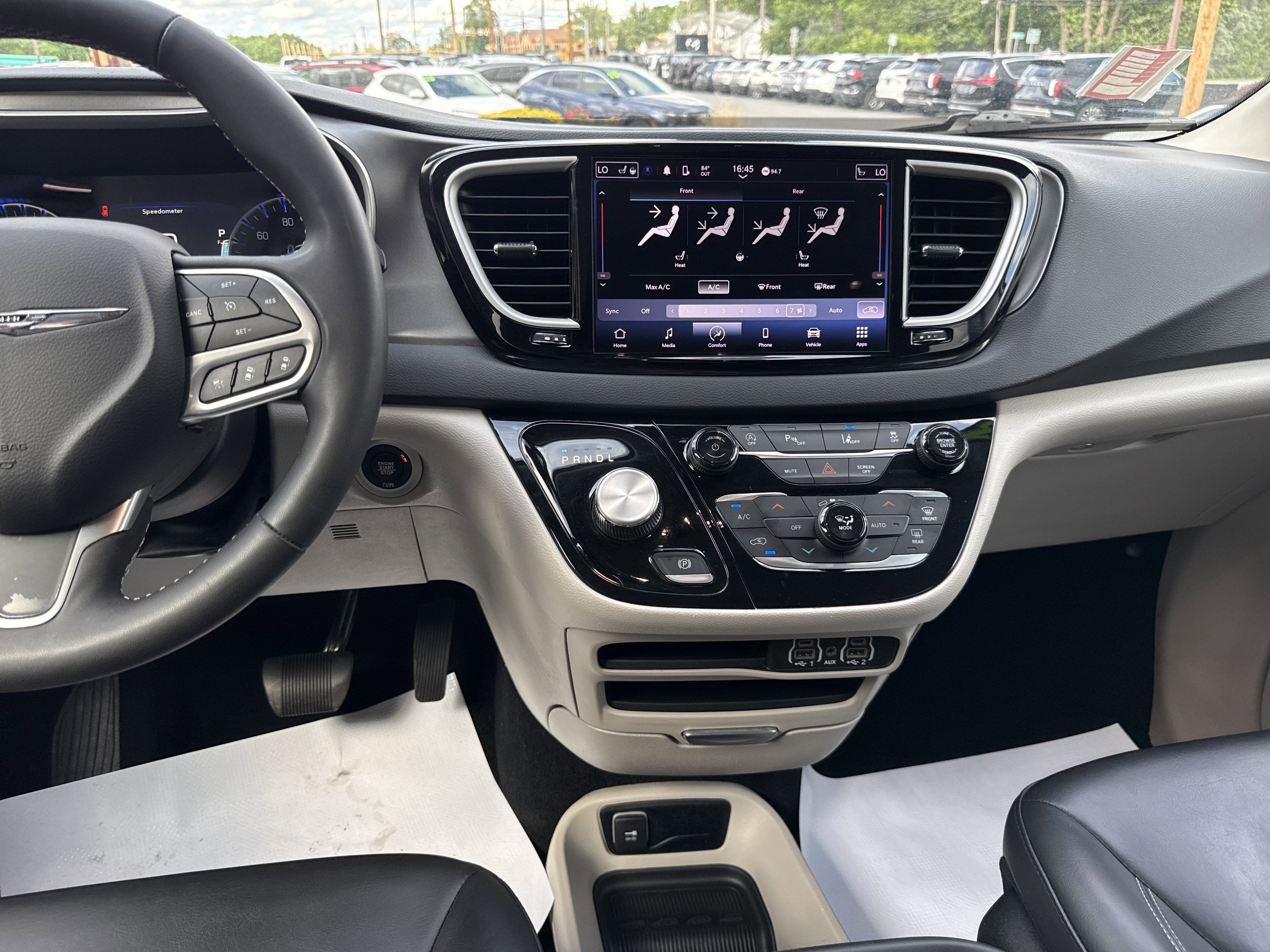 2023 Chrysler Pacifica Touring L