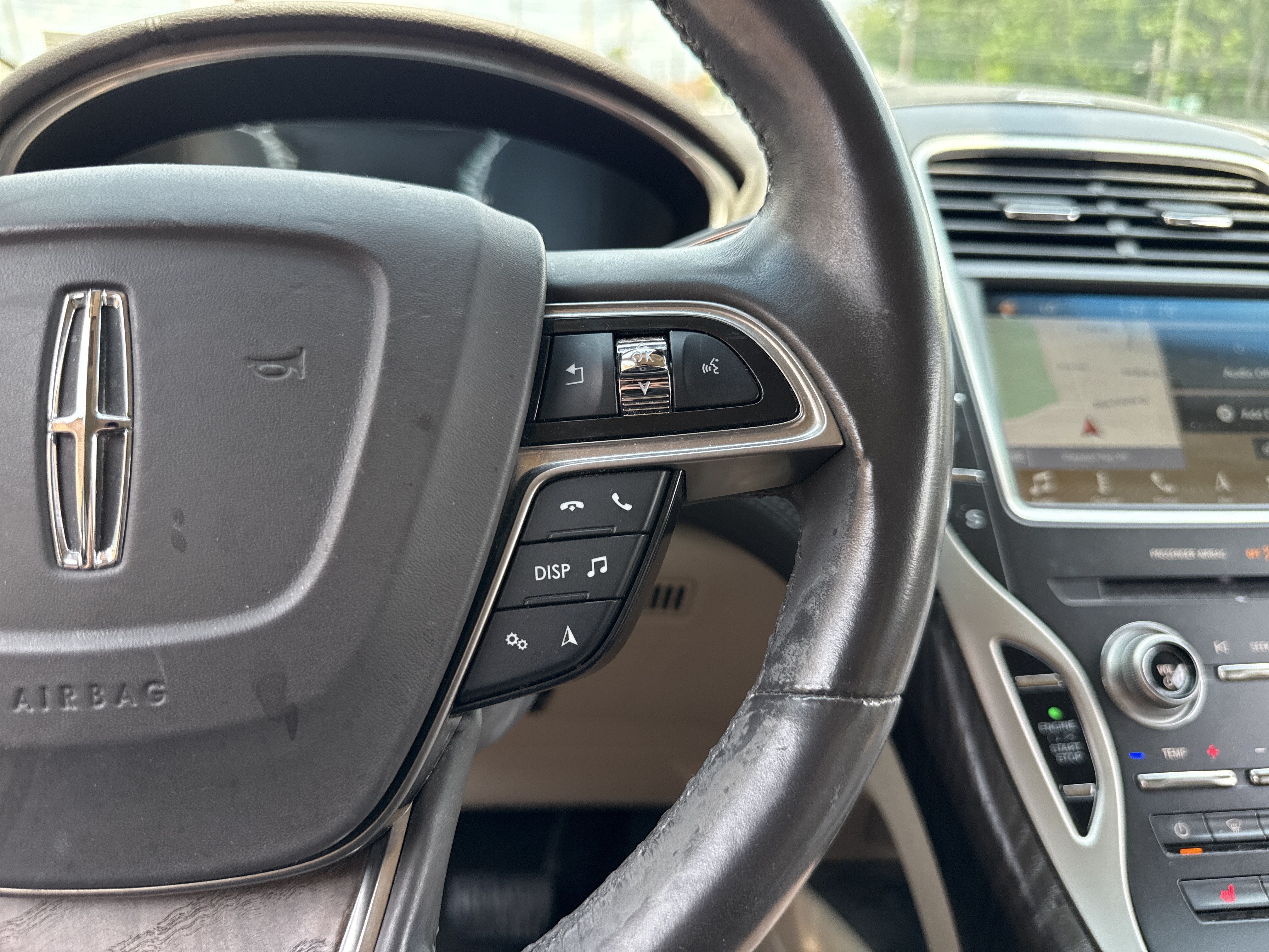 2019 Lincoln Nautilus Select