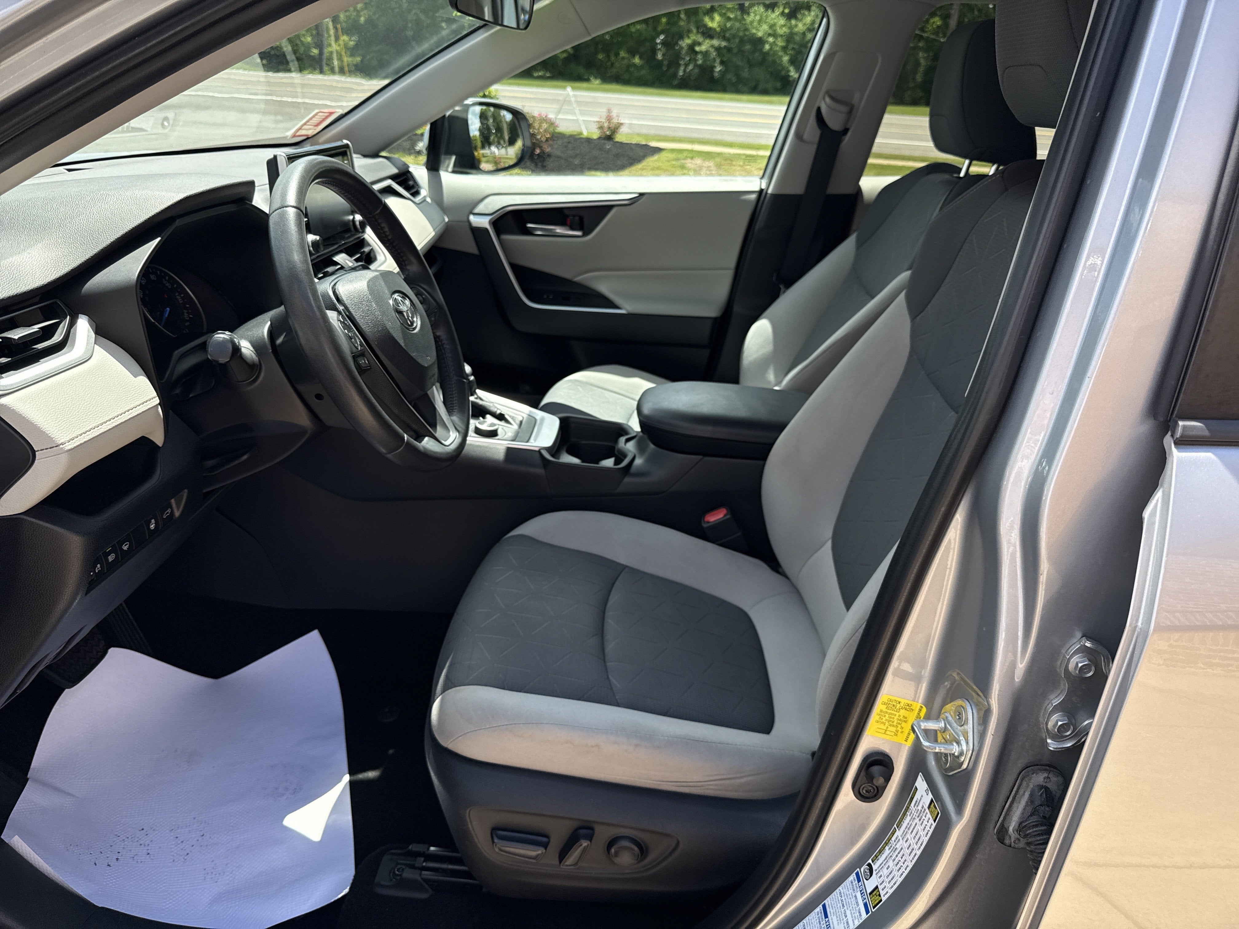 2019 Toyota RAV4 Hybrid XLE