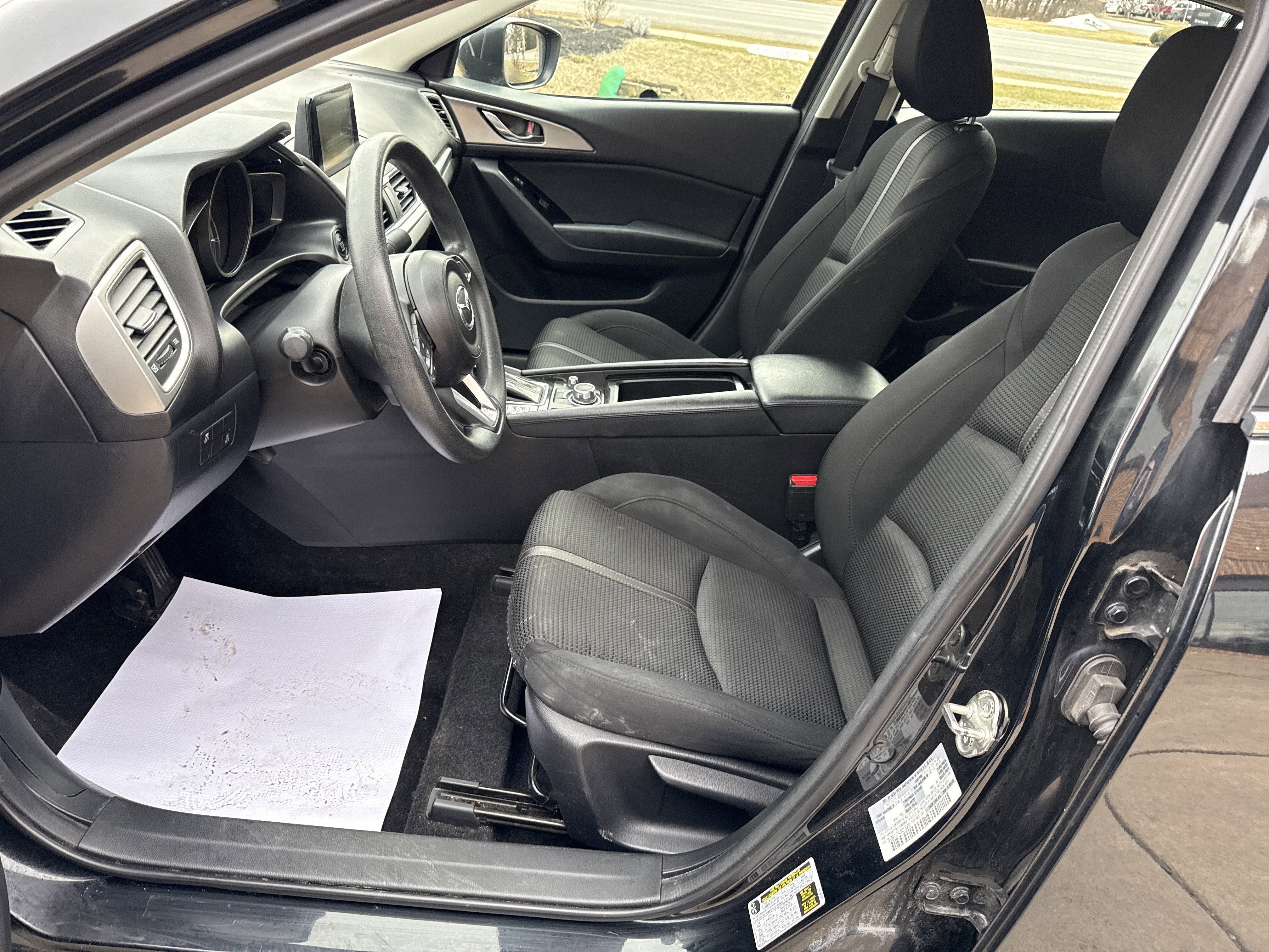 2018 Mazda Mazda3 4-Door Sport