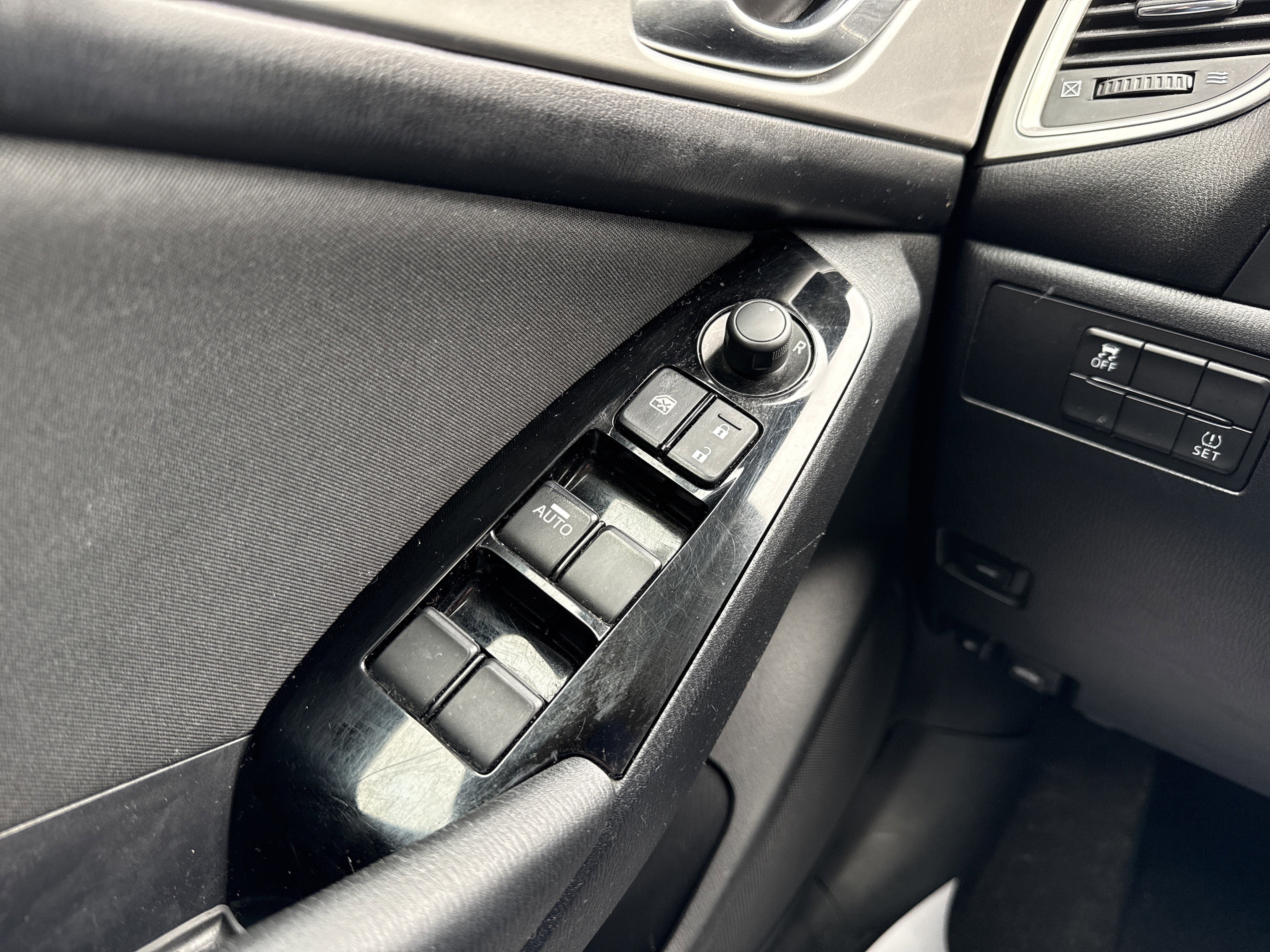 2018 Mazda Mazda3 4-Door Sport