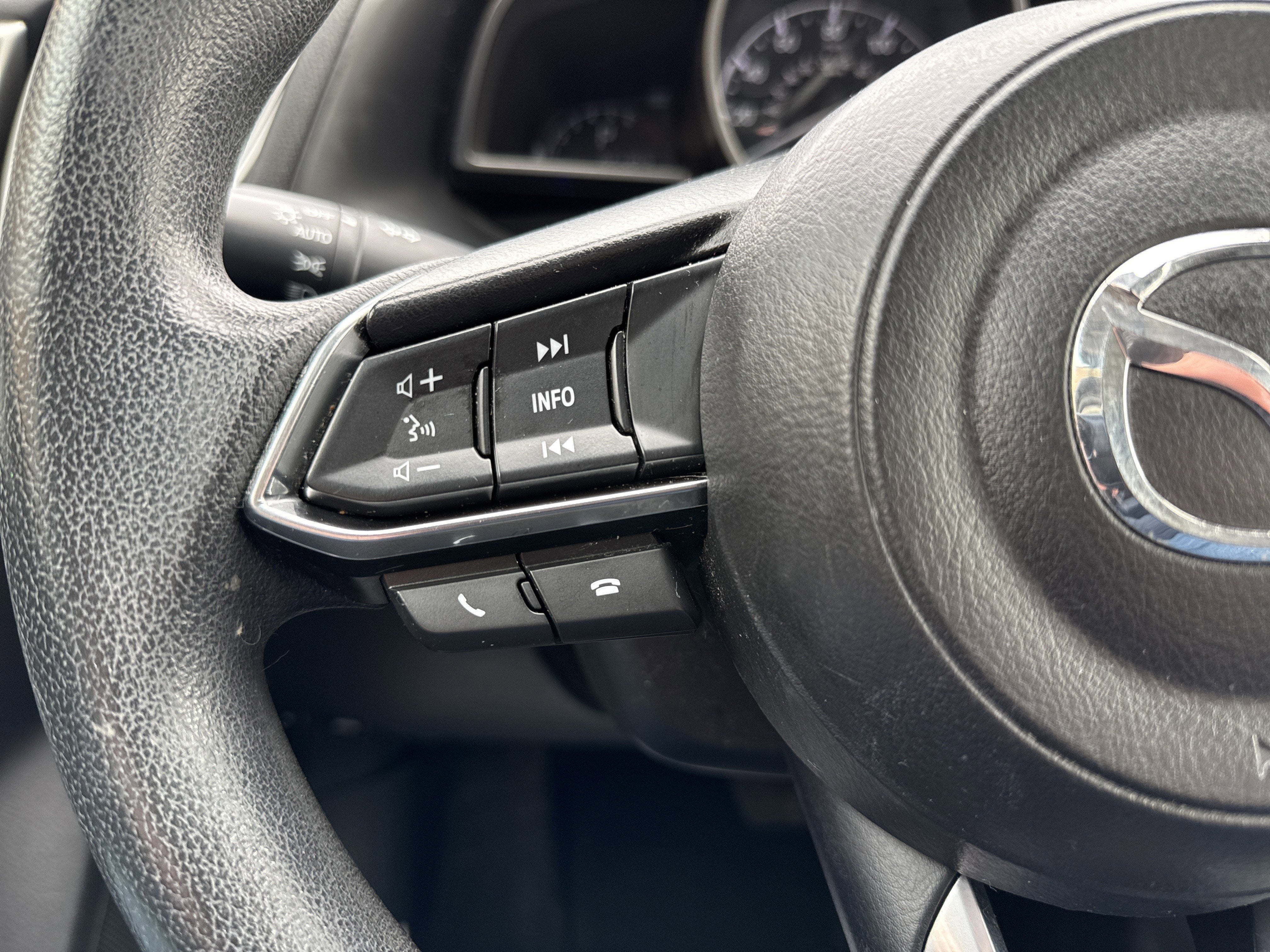 2018 Mazda Mazda3 4-Door Sport