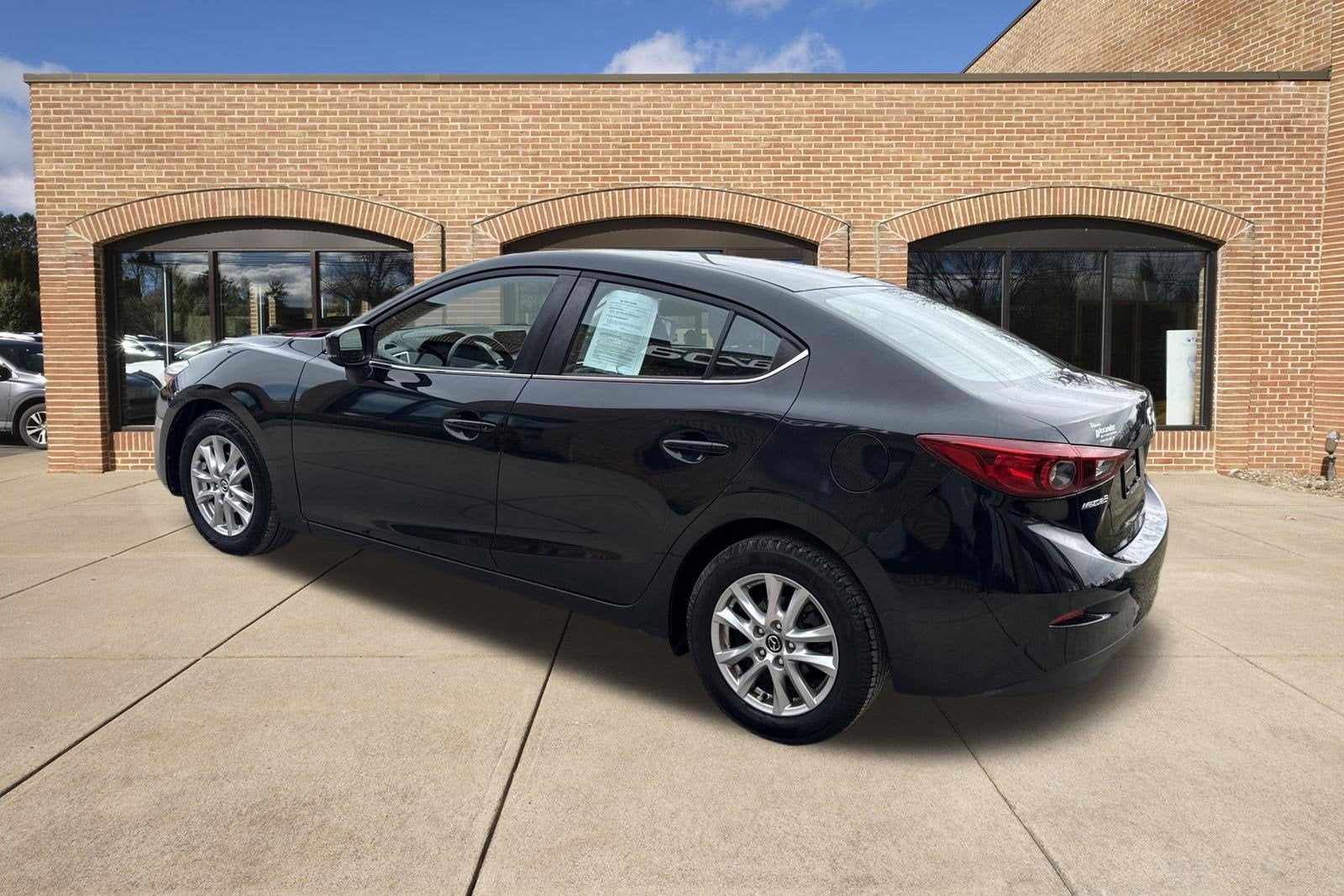 2018 Mazda Mazda3 4-Door Sport