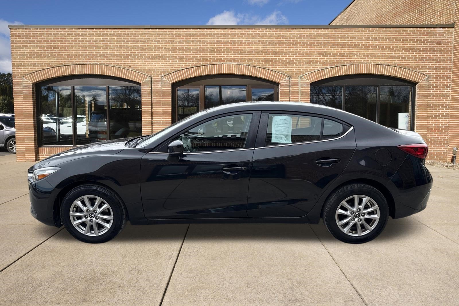 2018 Mazda Mazda3 4-Door Sport