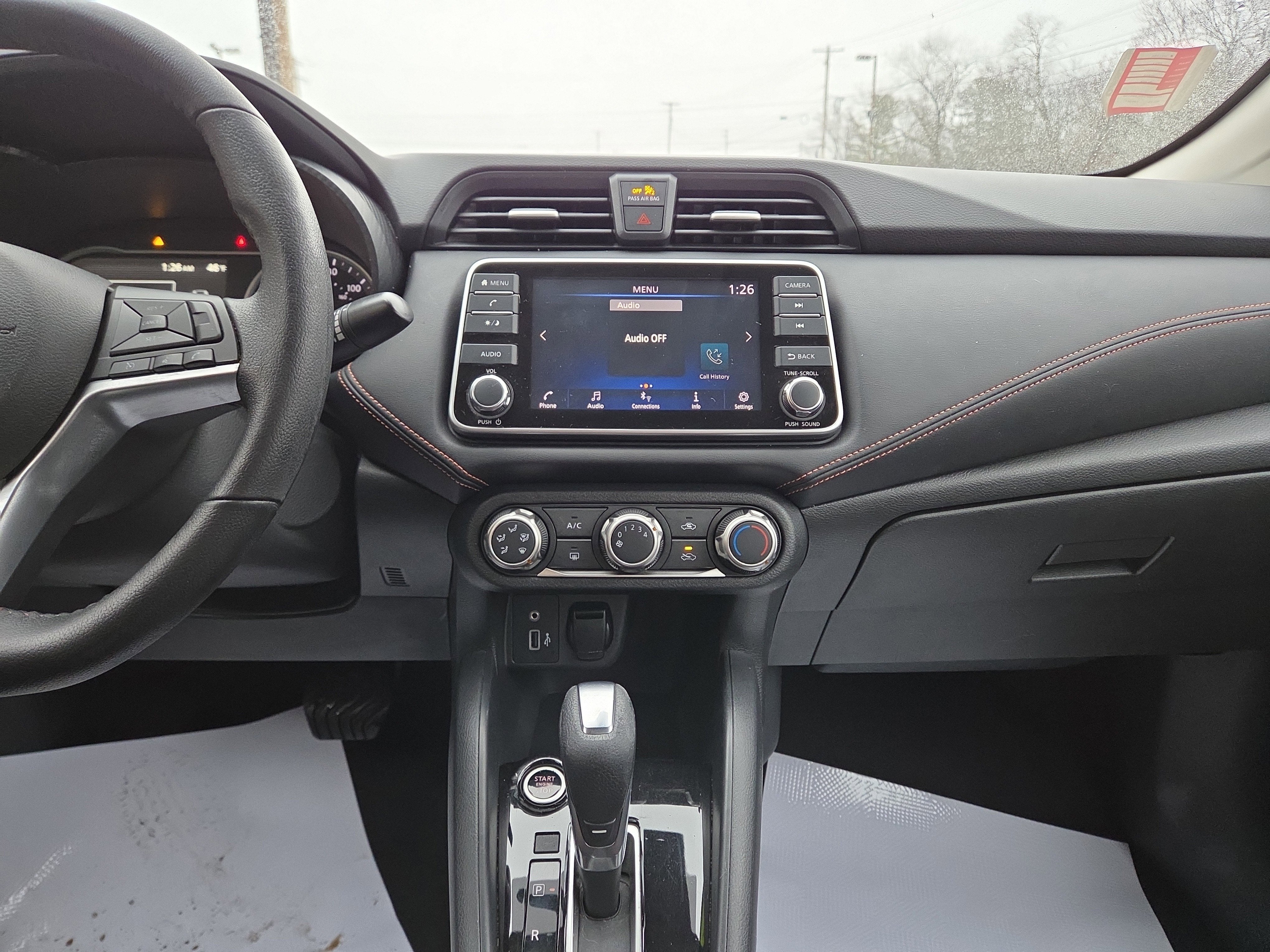 2021 Nissan Versa SR