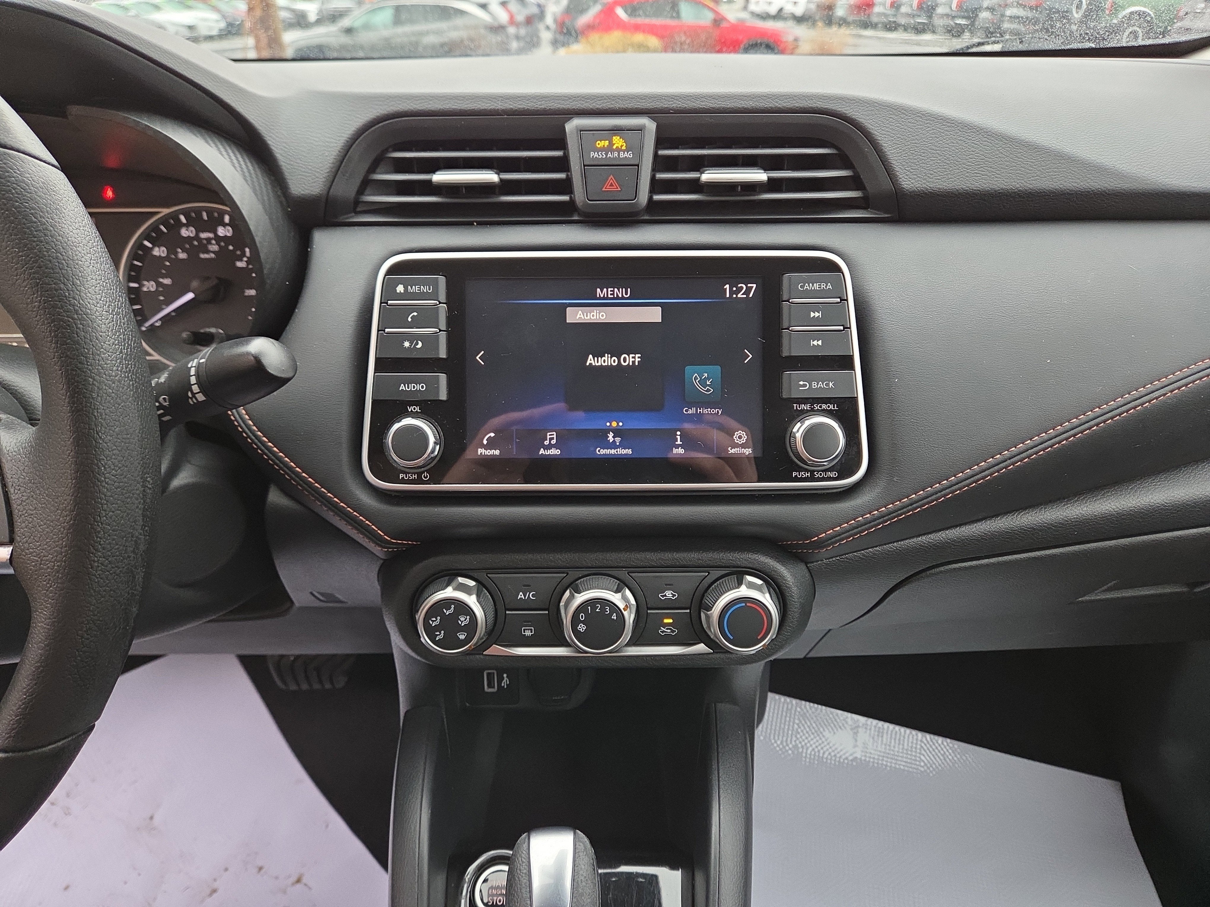 2021 Nissan Versa SR