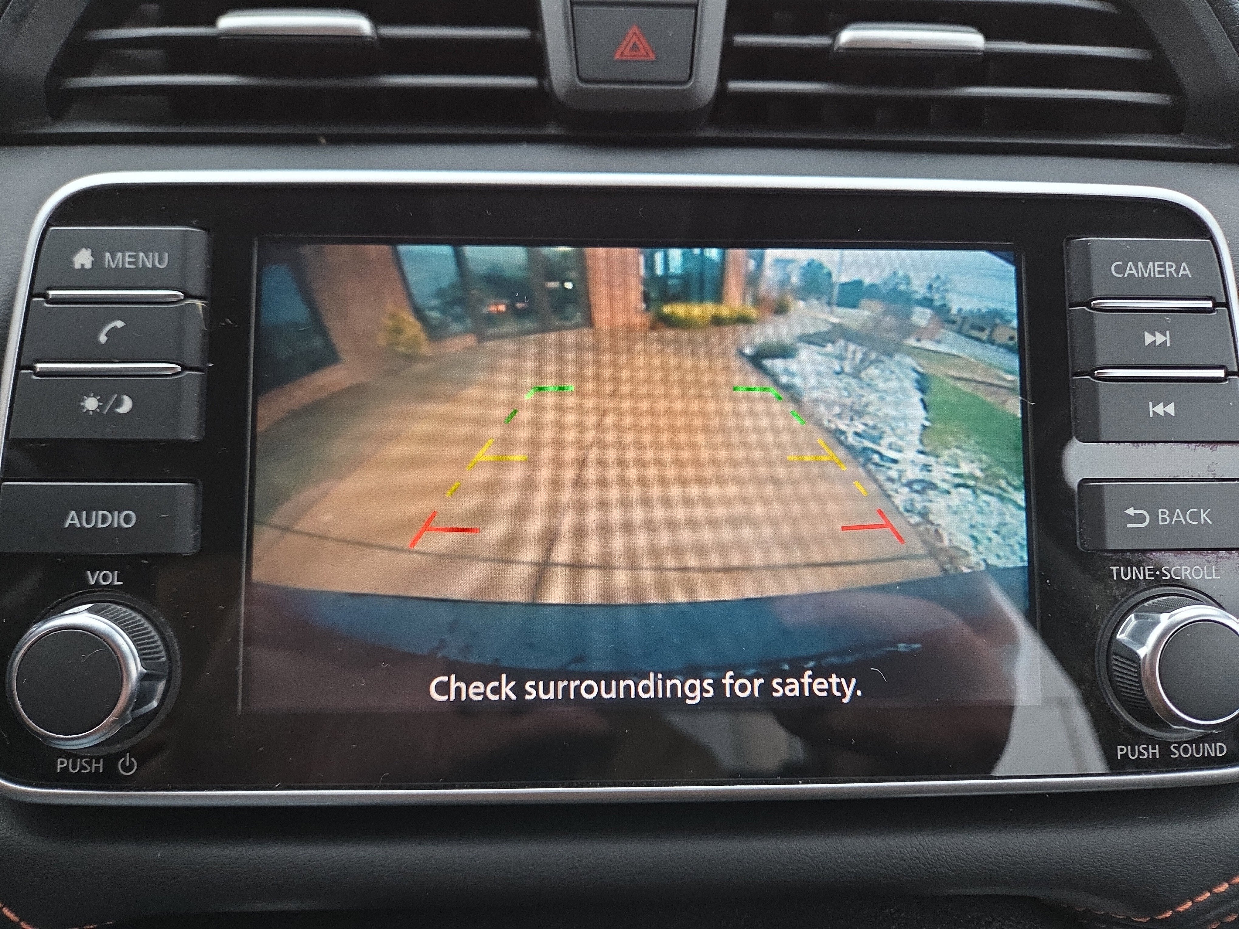 2021 Nissan Versa SR