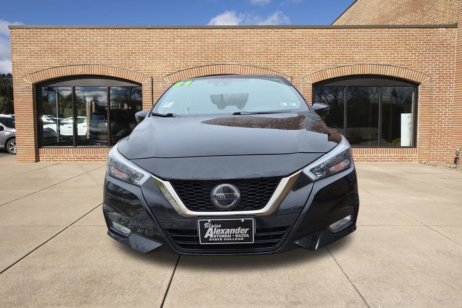 2021 Nissan Versa SR