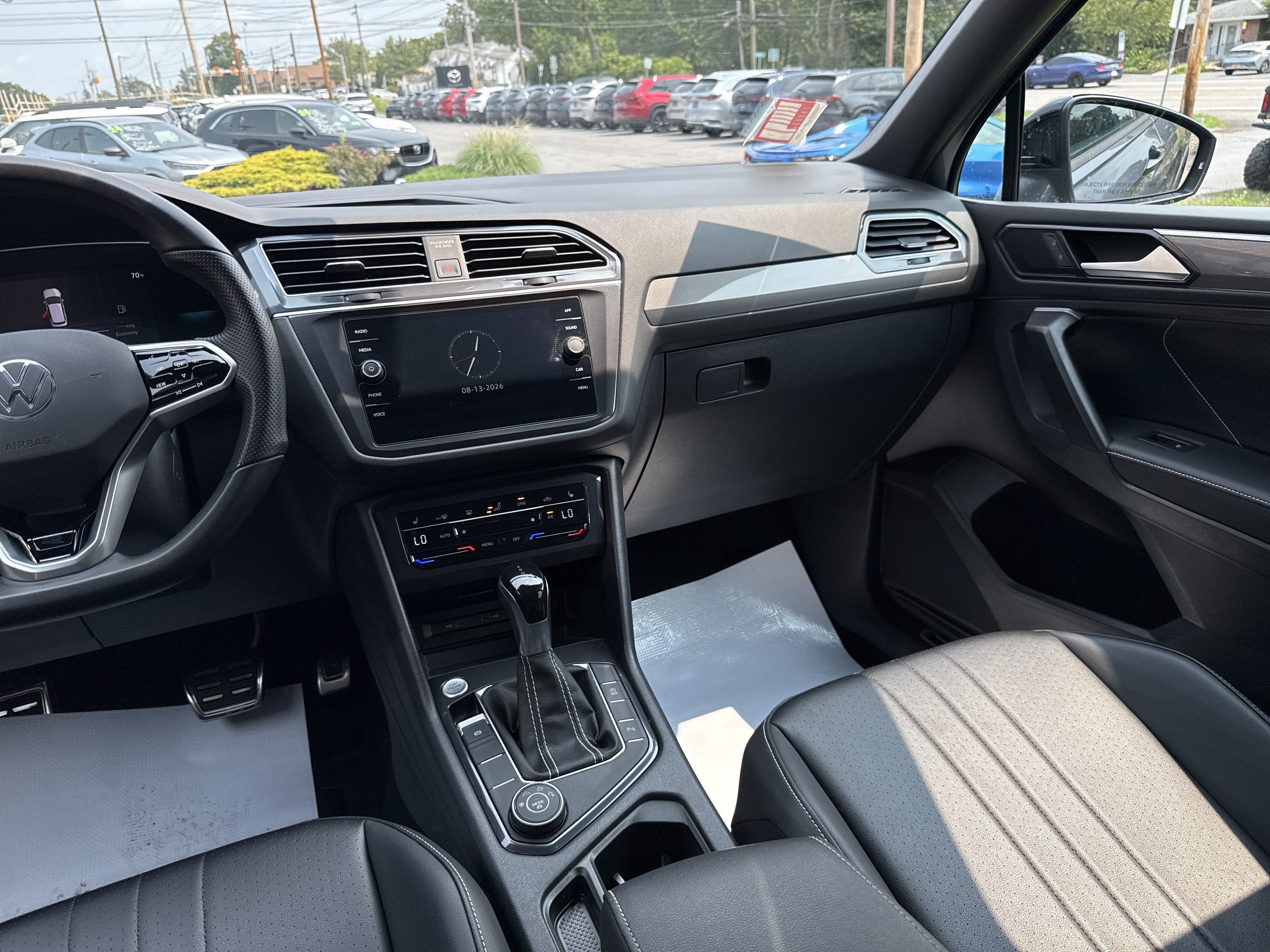 2024 Volkswagen Tiguan SE R-Line Black