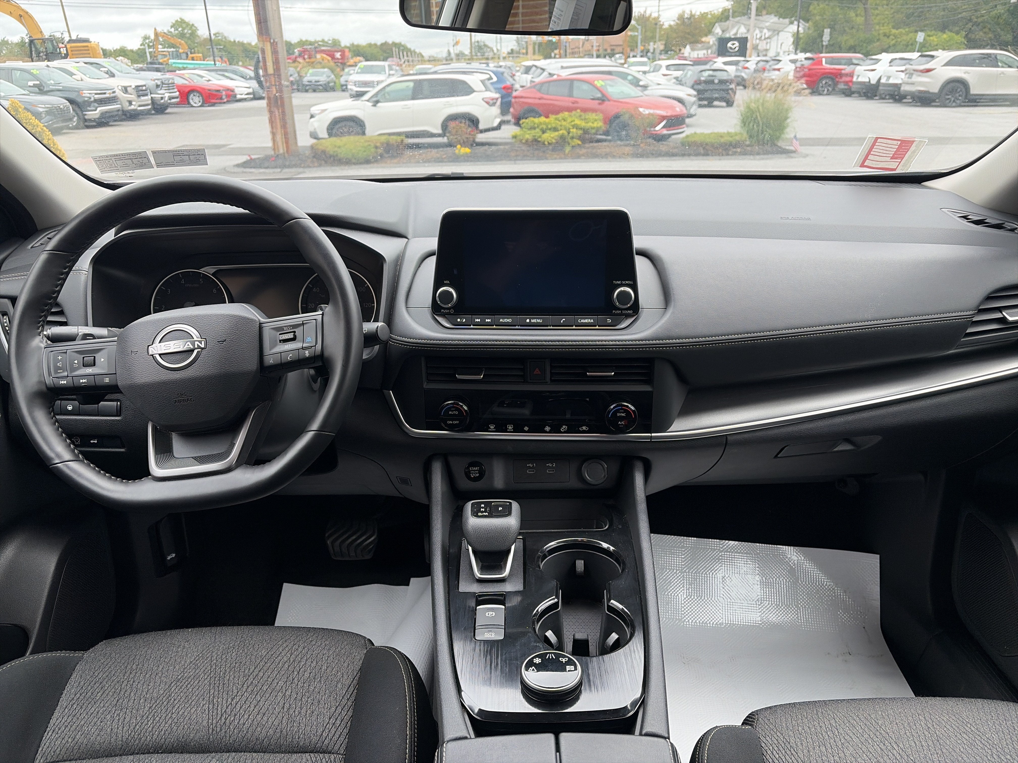 2025 Nissan Rogue SV