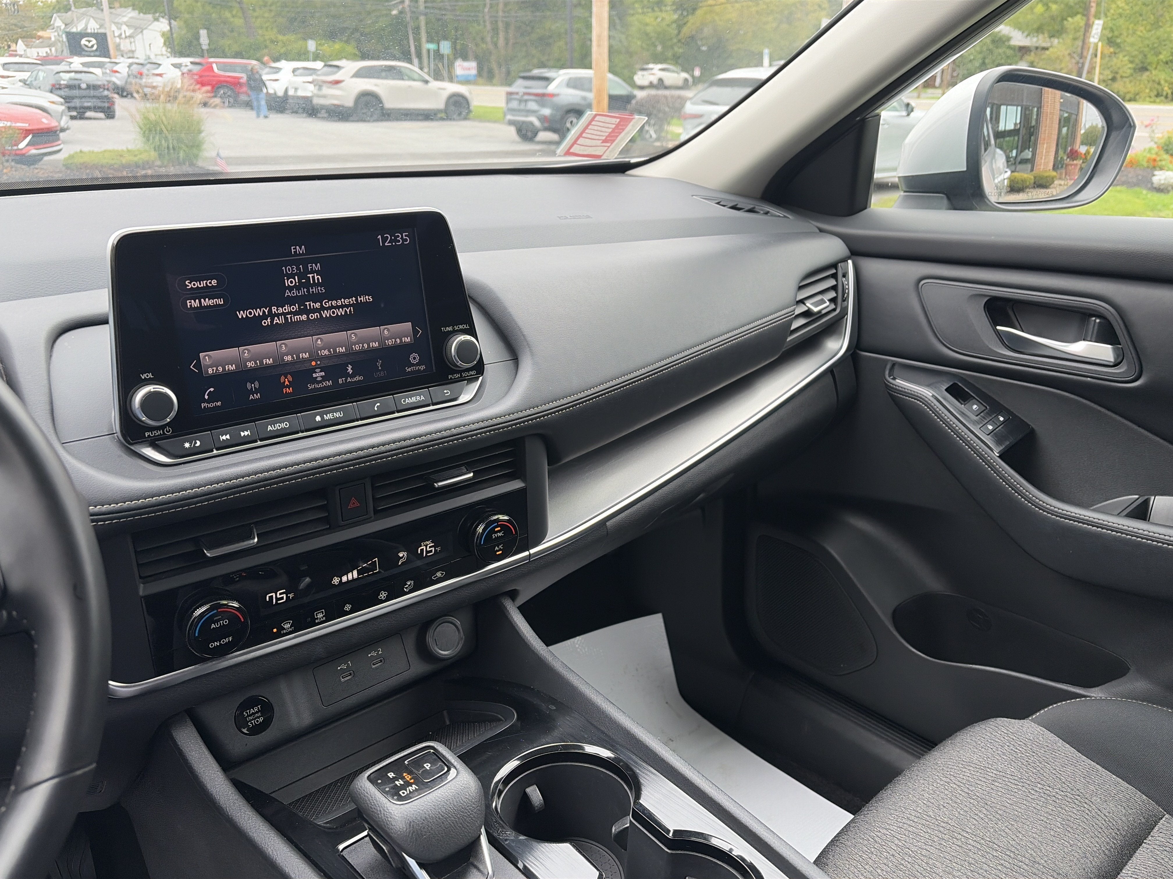 2025 Nissan Rogue SV