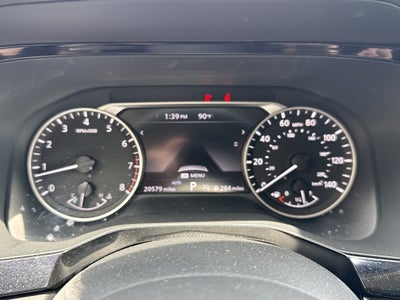 2025 Nissan Pathfinder SV