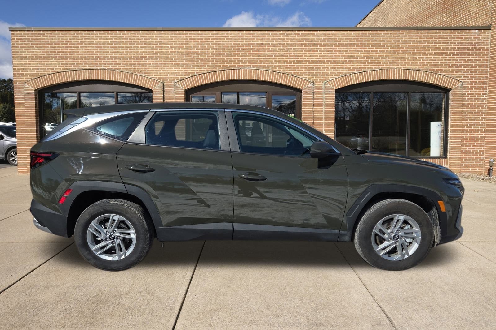 2025 Hyundai Tucson SE