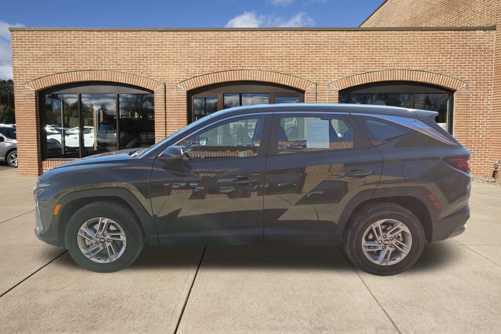 2025 Hyundai Tucson SE