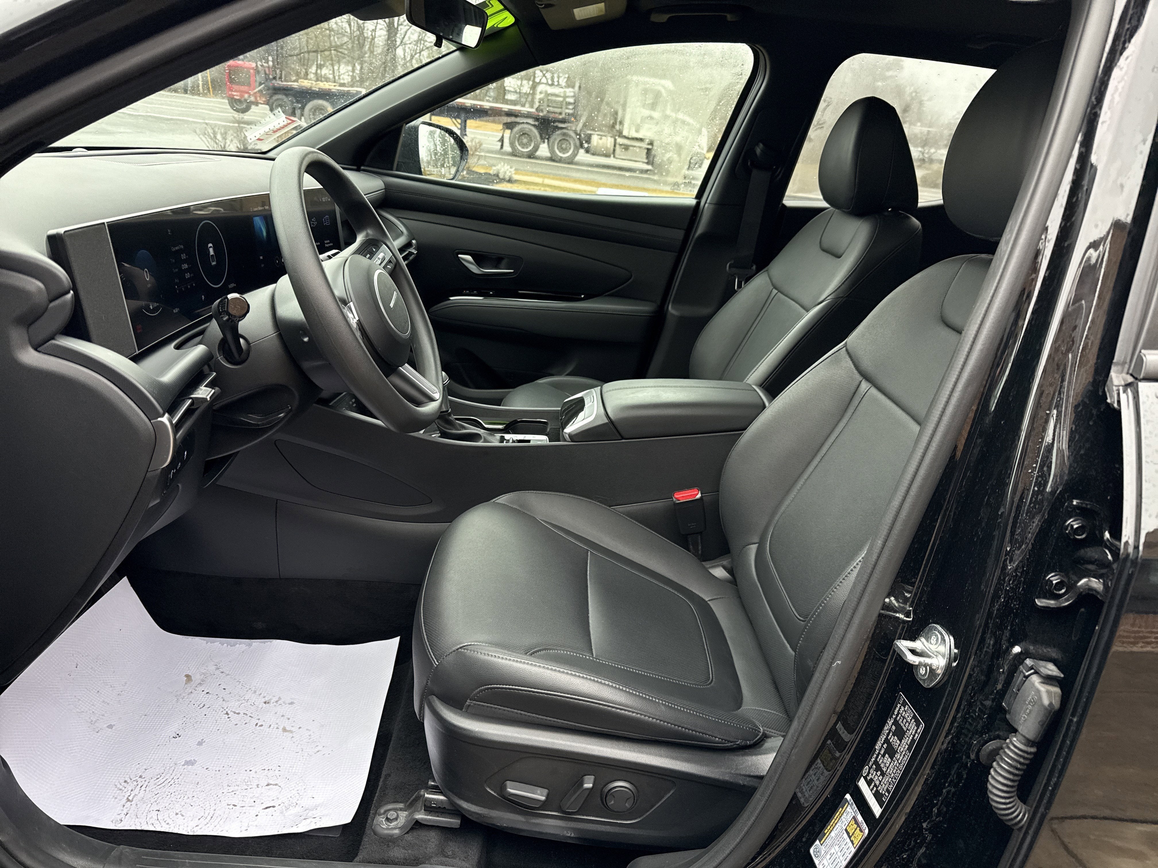 2025 Hyundai Santa Cruz SEL Activity