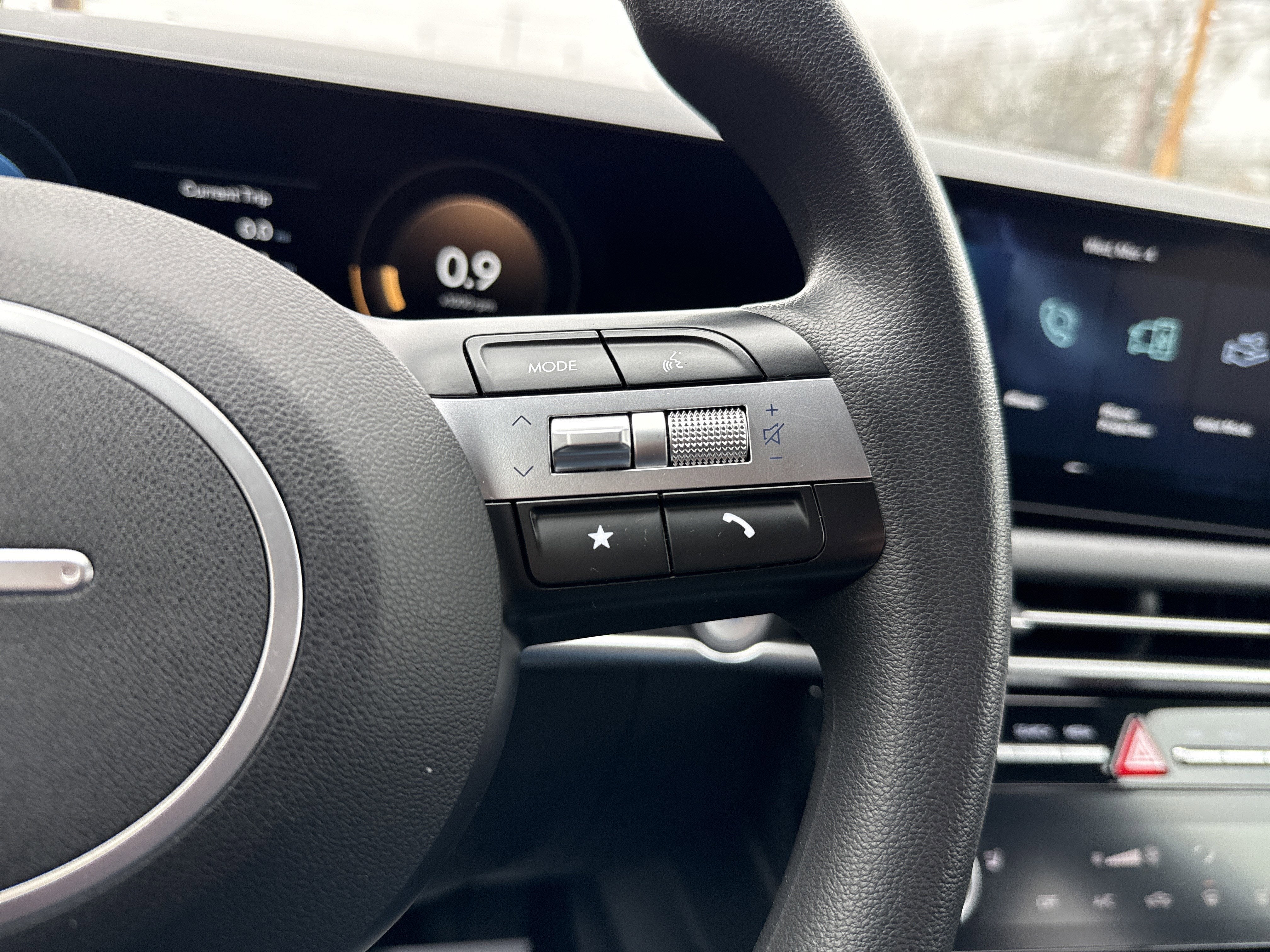 2025 Hyundai Santa Cruz SEL Activity