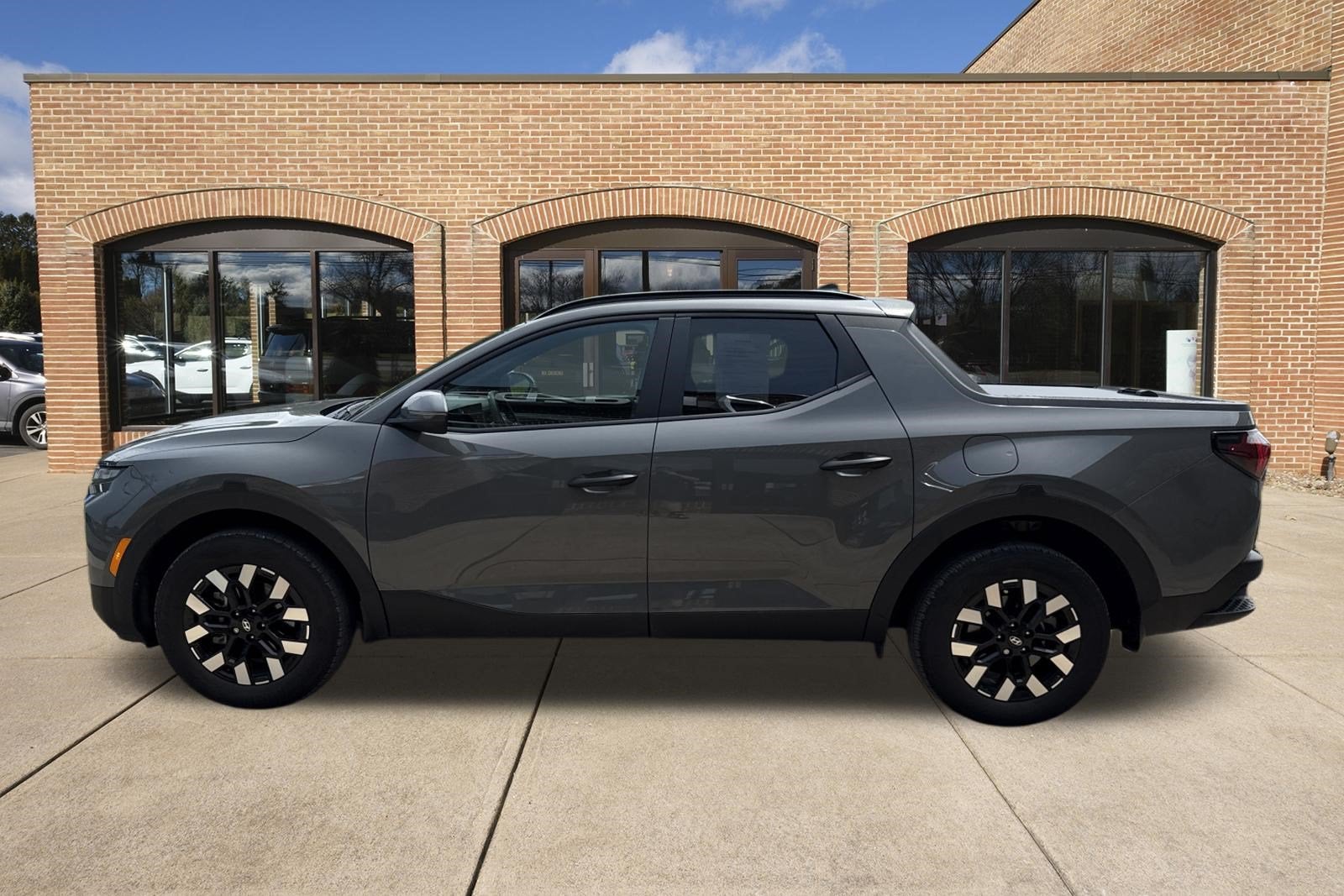 2025 Hyundai Santa Cruz SEL Activity