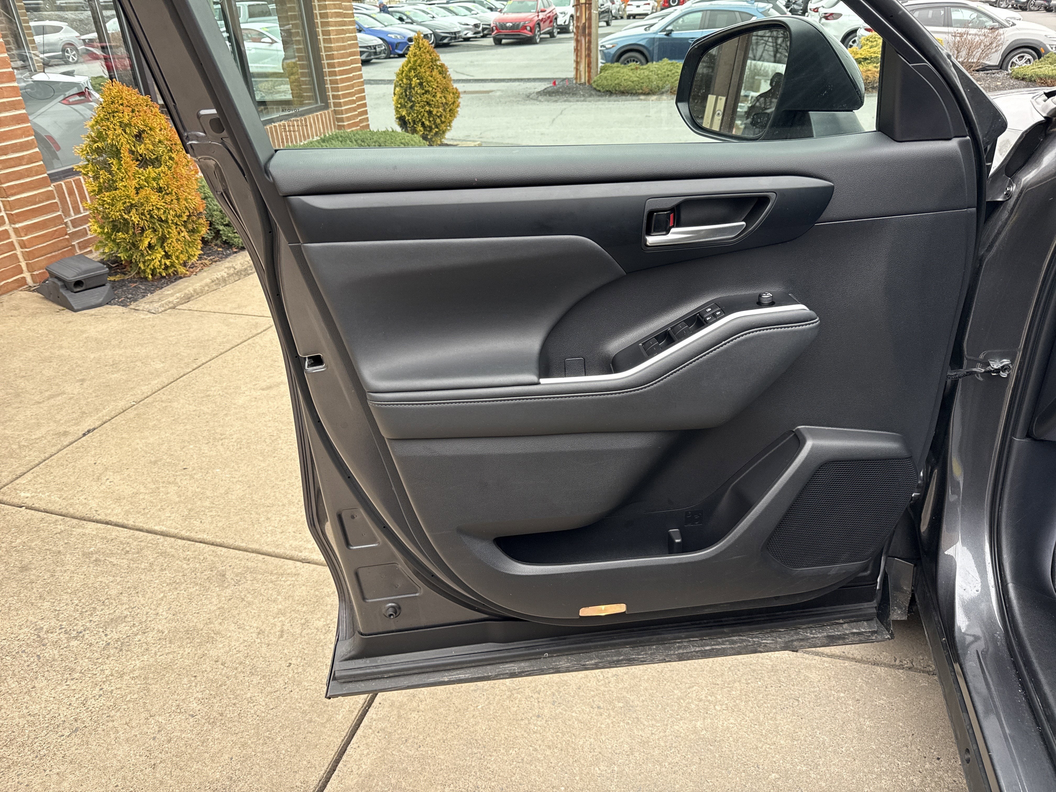 2025 Toyota Highlander XSE