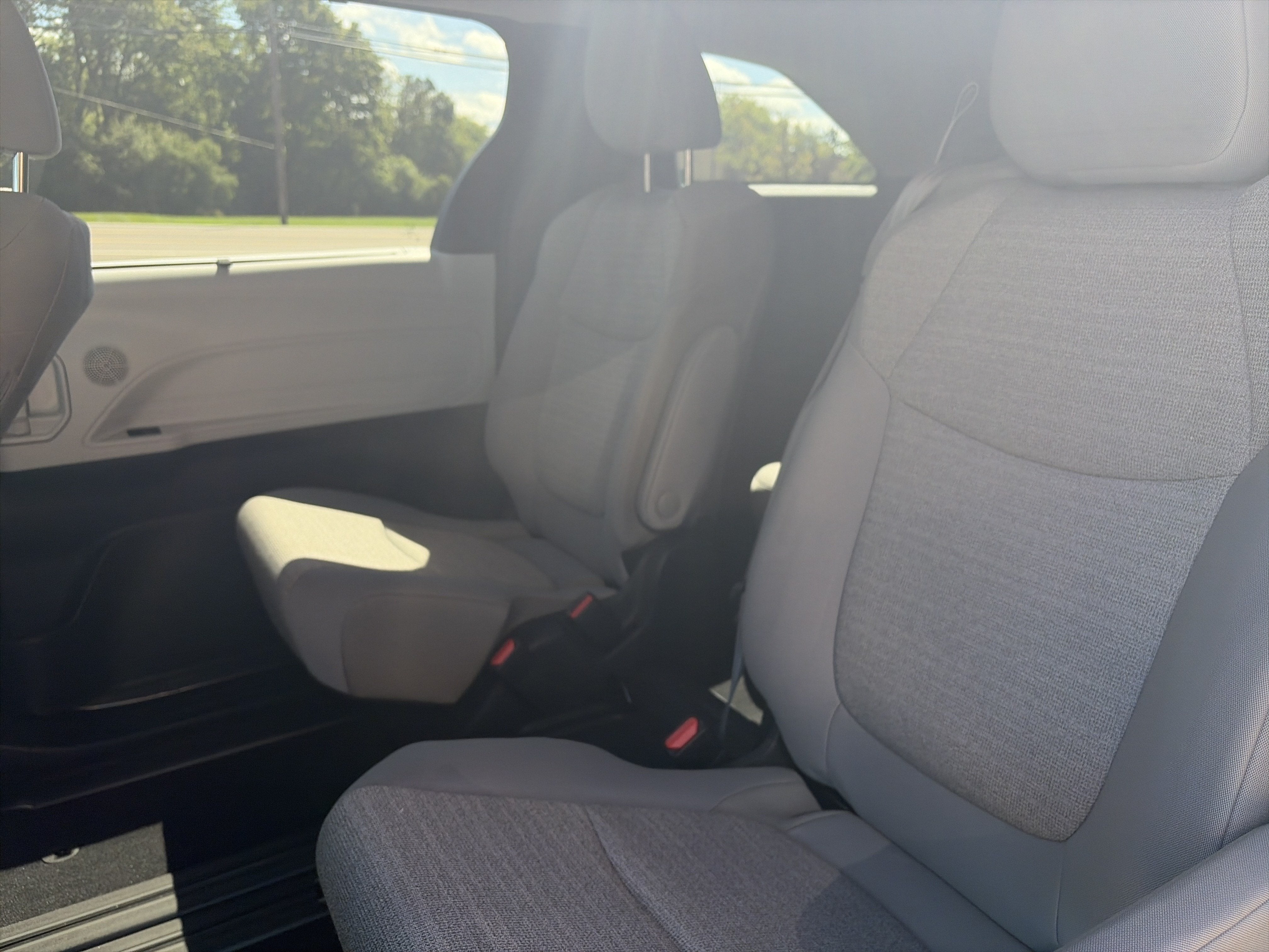 2025 Toyota Sienna LE
