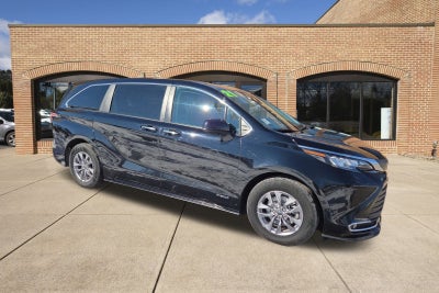 2021 Toyota Sienna XLE