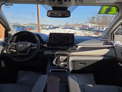 2021 Toyota Sienna XLE