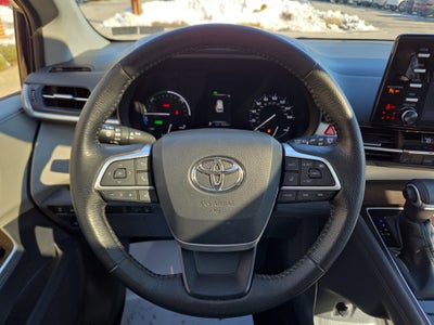 2021 Toyota Sienna XLE