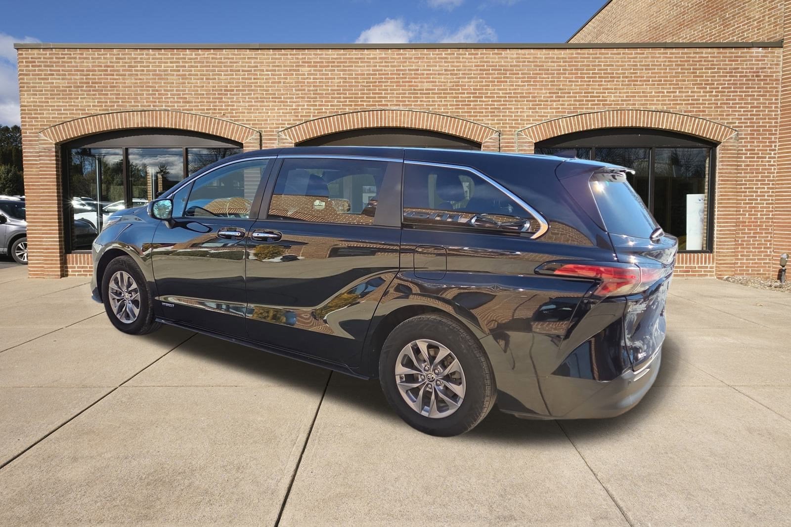 2021 Toyota Sienna XLE