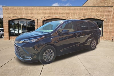 2021 Toyota Sienna XLE