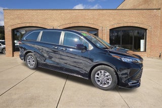 2021 Toyota Sienna XLE