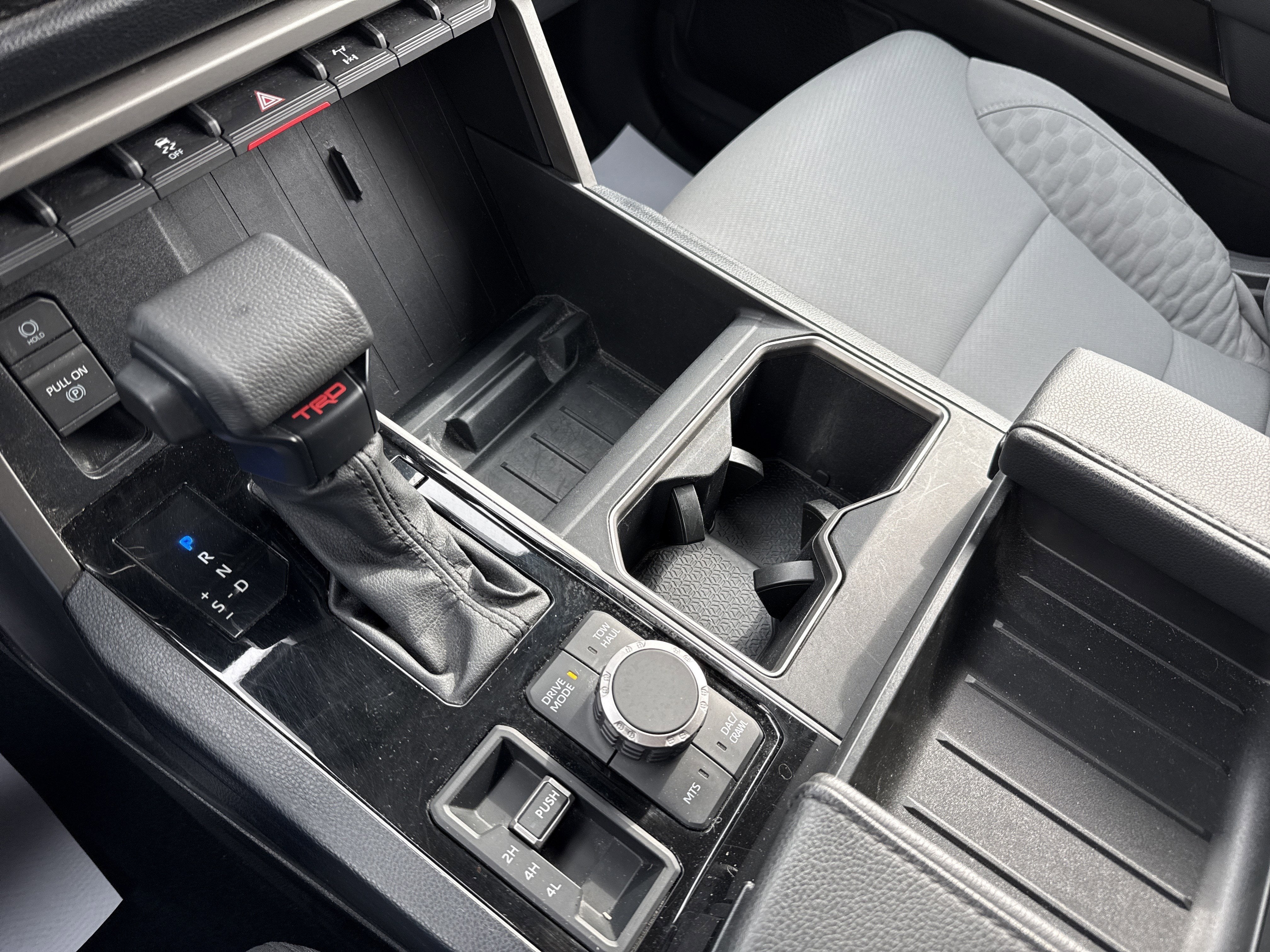 2024 Toyota Tundra 4WD SR5