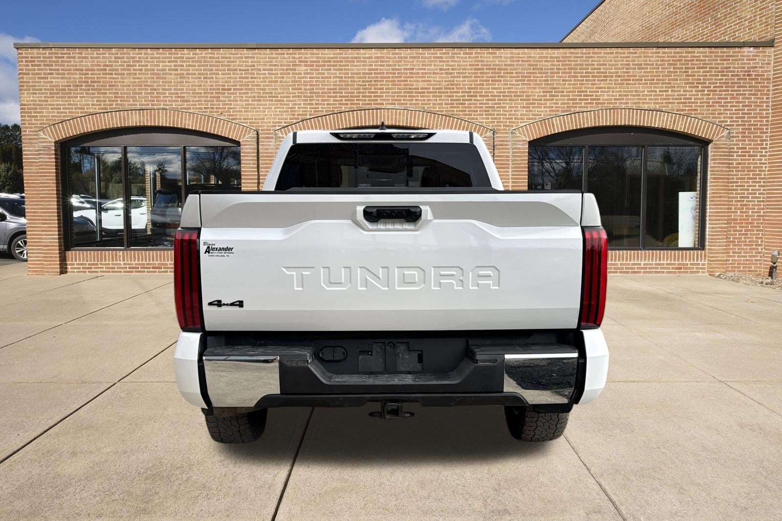 2024 Toyota Tundra 4WD SR5