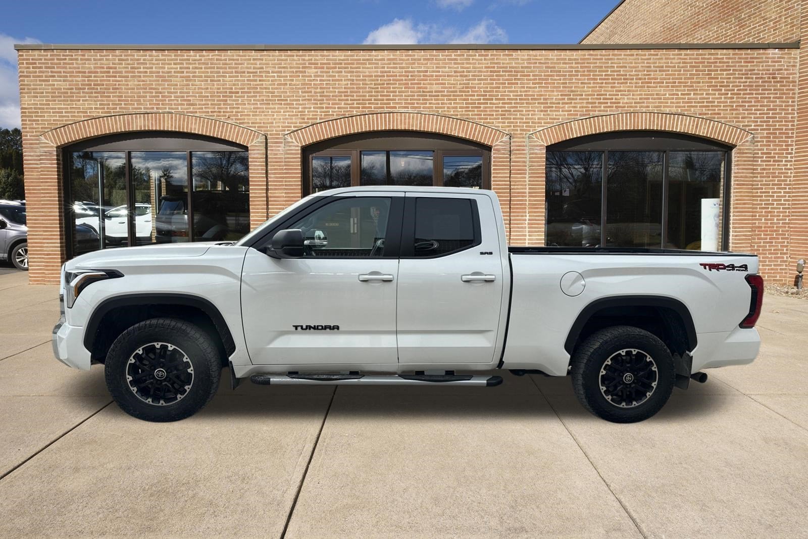 2024 Toyota Tundra 4WD SR5