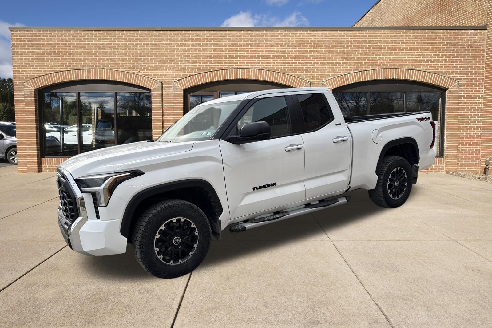 2024 Toyota Tundra 4WD SR5